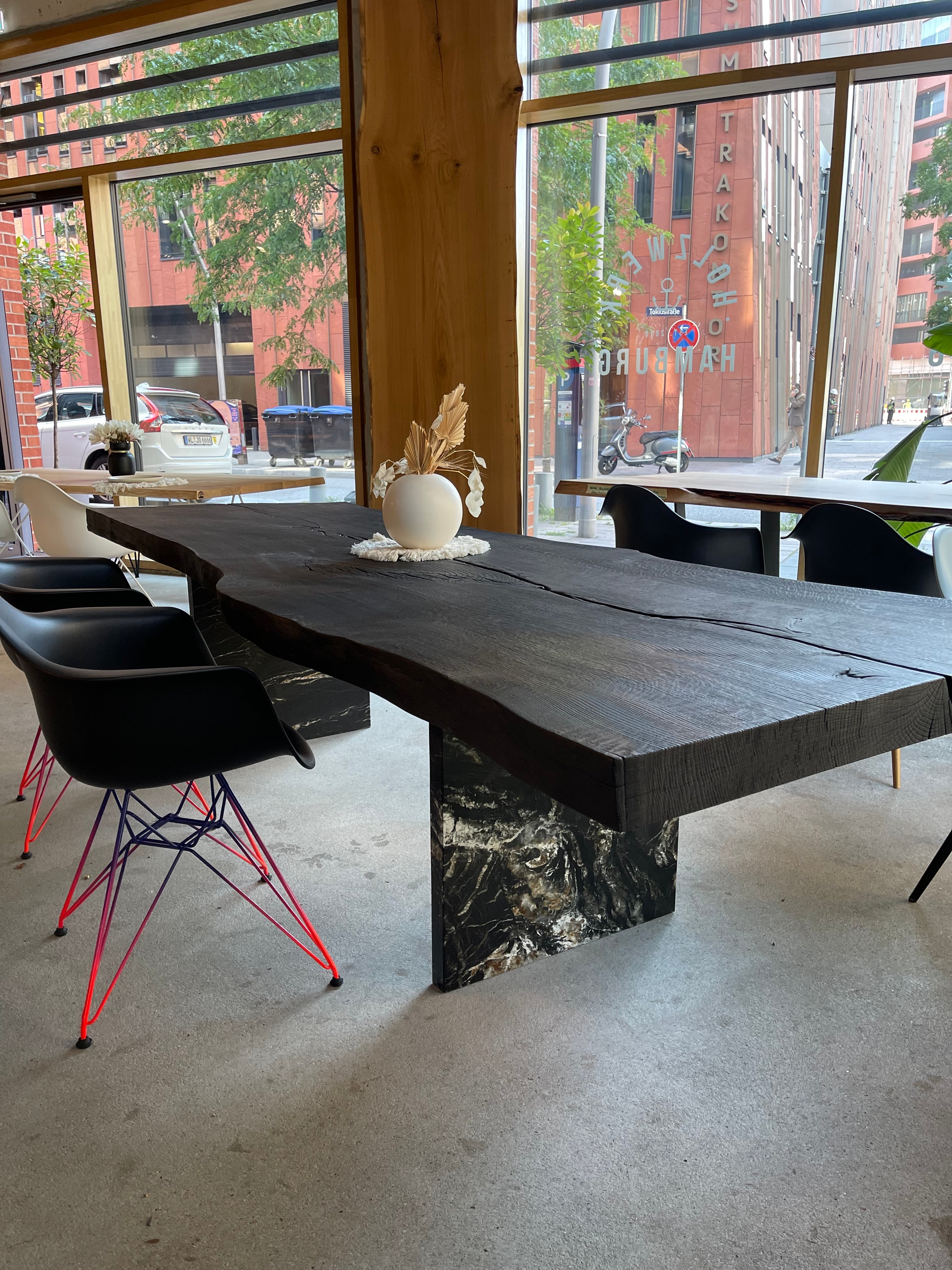 Massivholztisch schwarz