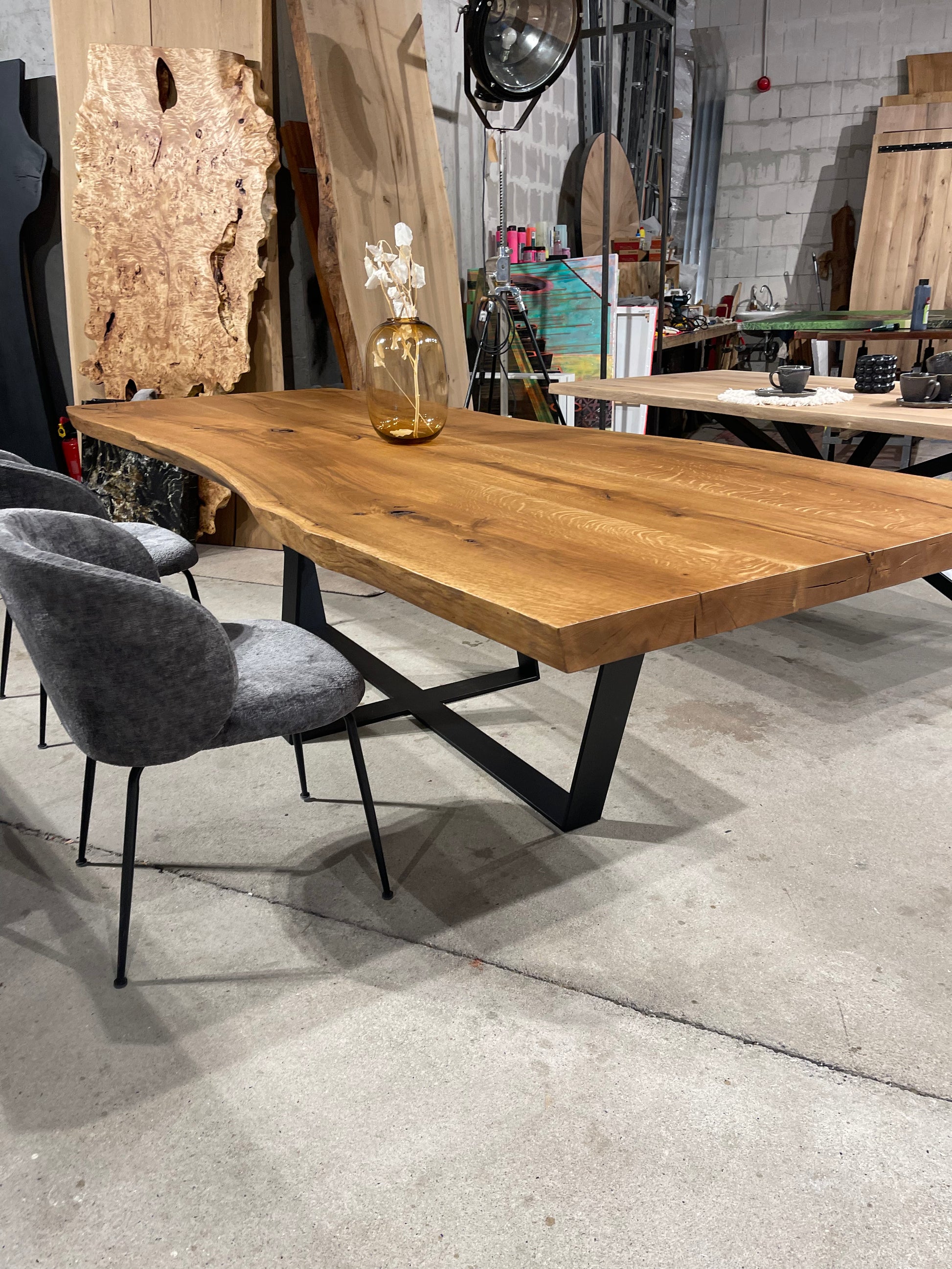 Individueller Esstisch aus Massivholz Eiche