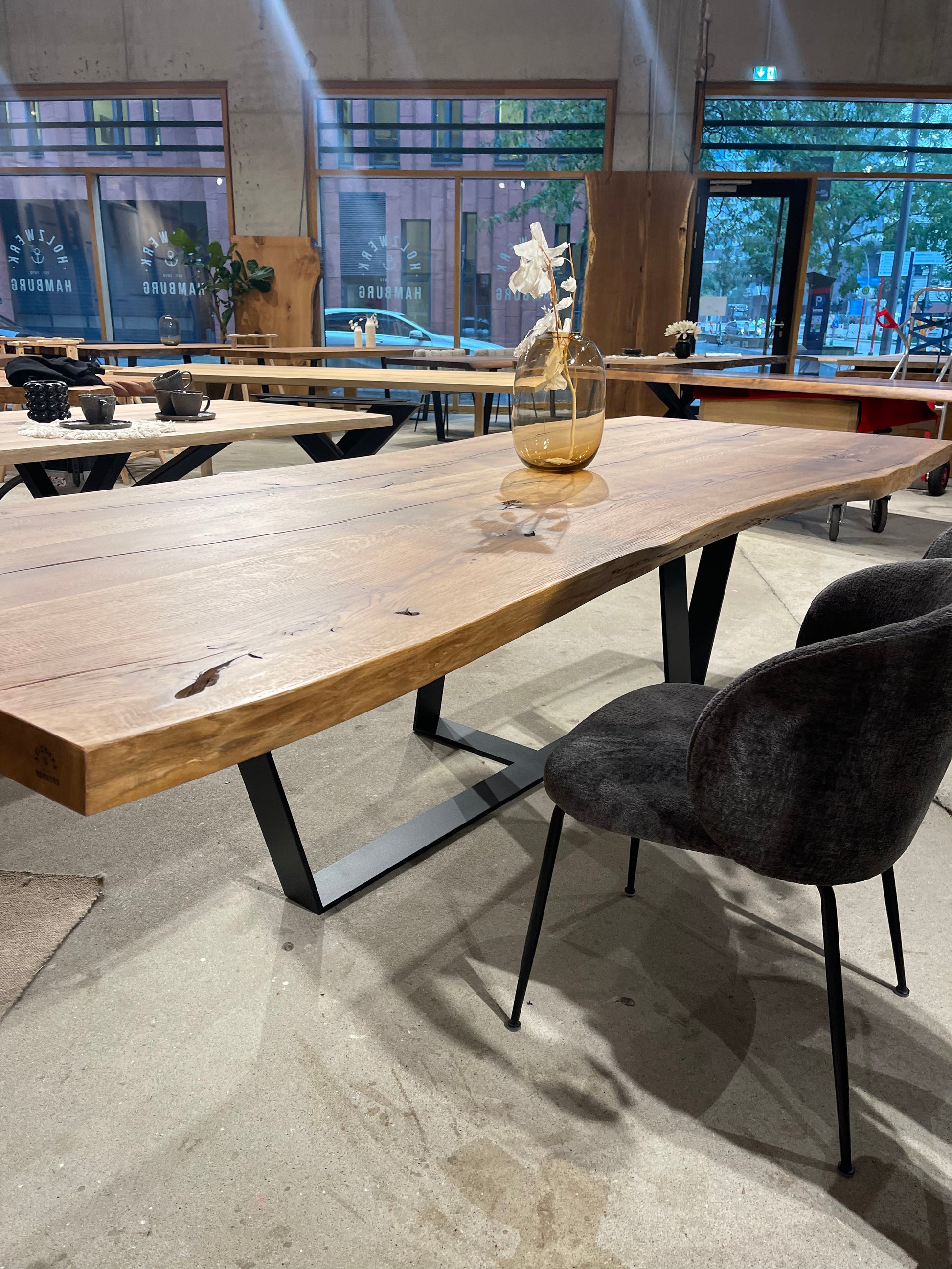 Esstisch nach Maß aus Massivholz