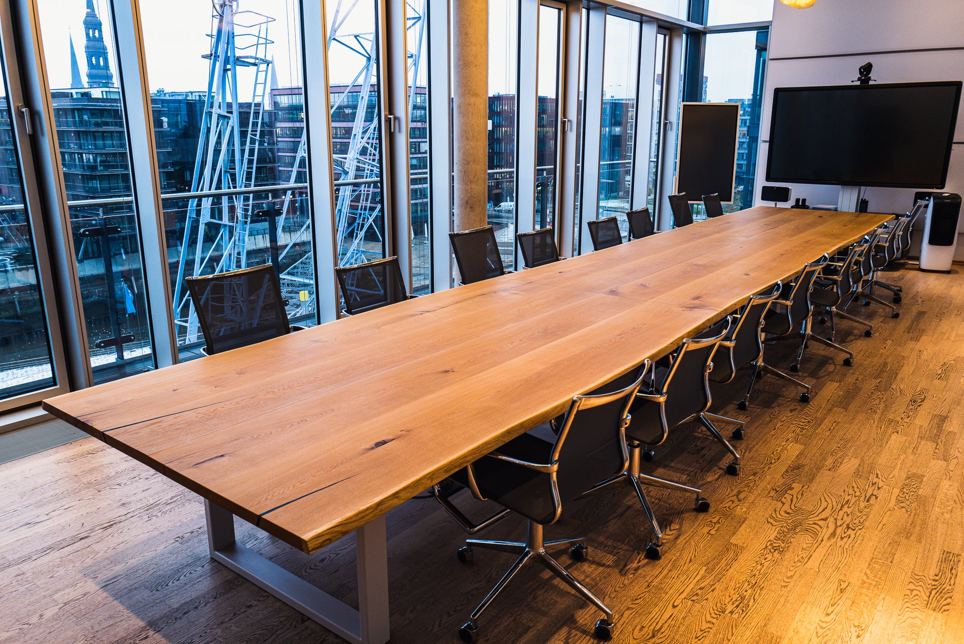 Konferenztisch | Besprechungstisch individuell nach Maß