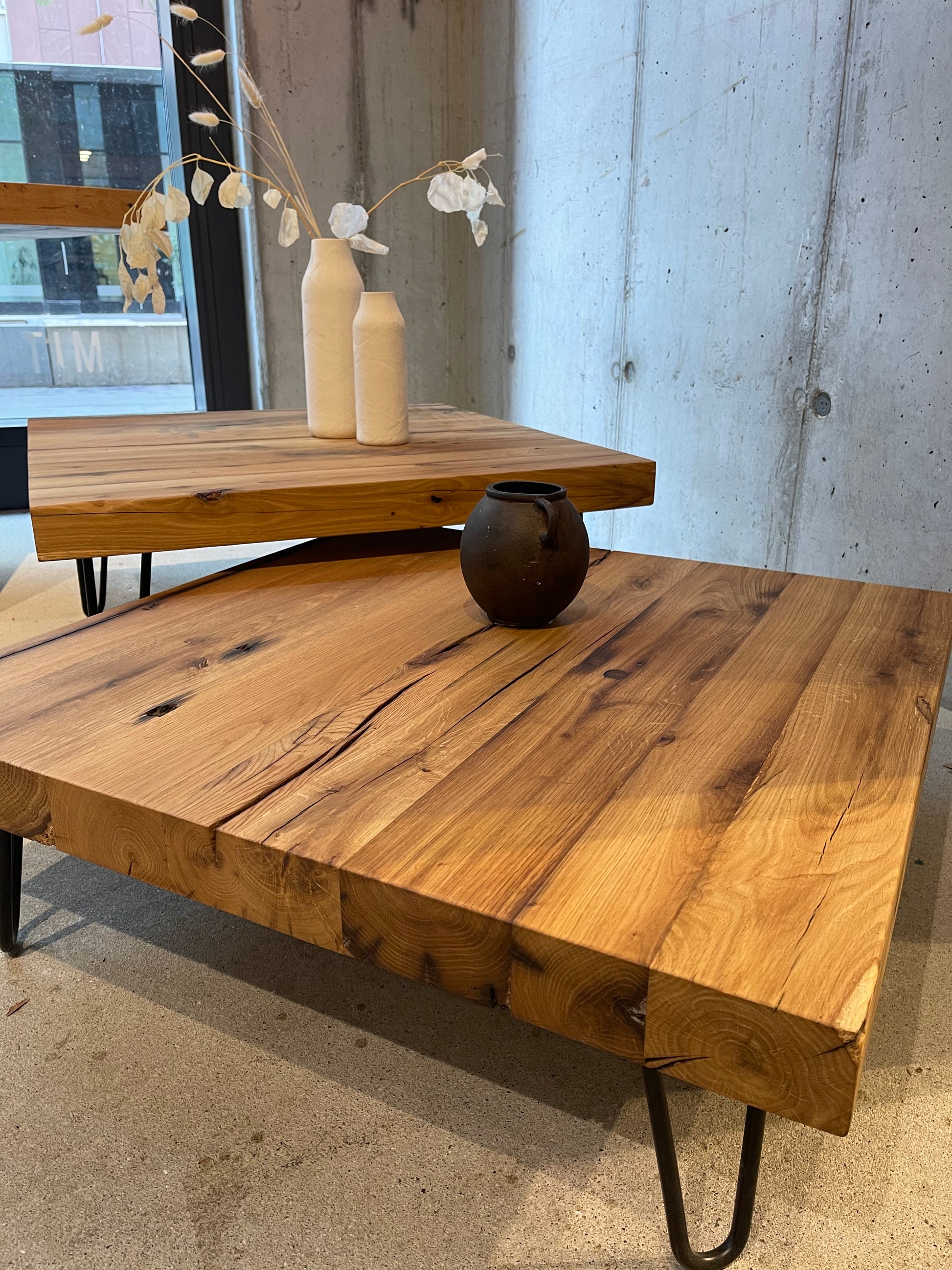 Couchtisch aus Massivholz rustikal | Holzwerk Hamburg