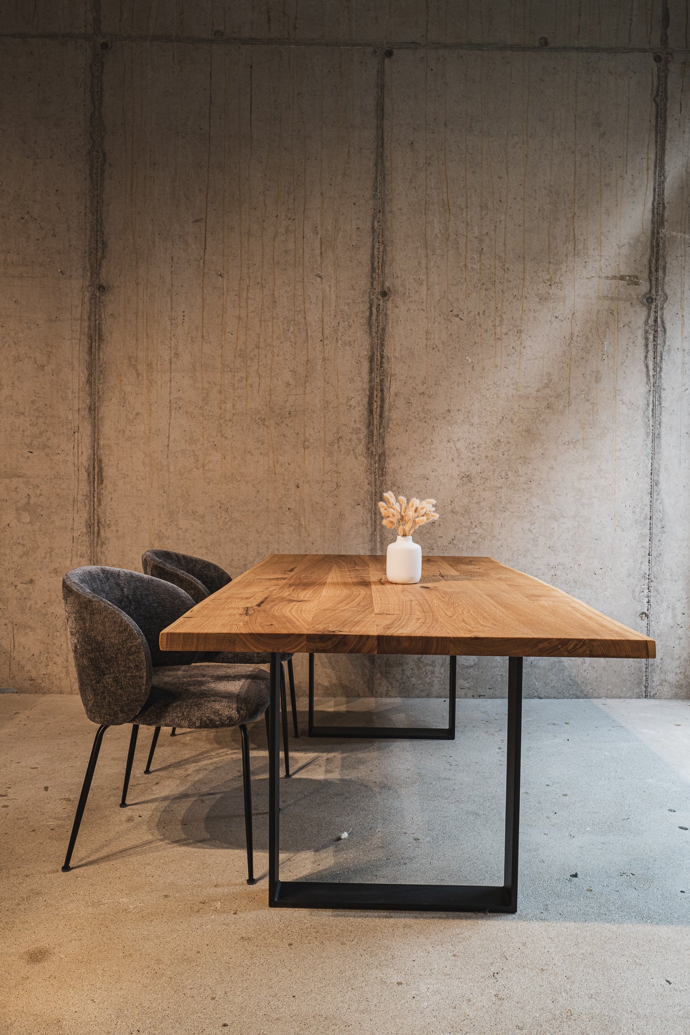 Esstisch Massivholz Eiche | Tischgestell schwarz Metall