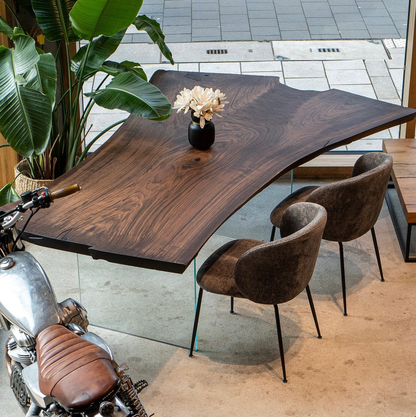 Esstisch mit Glaswangen | Tisch mit Glasbeinen