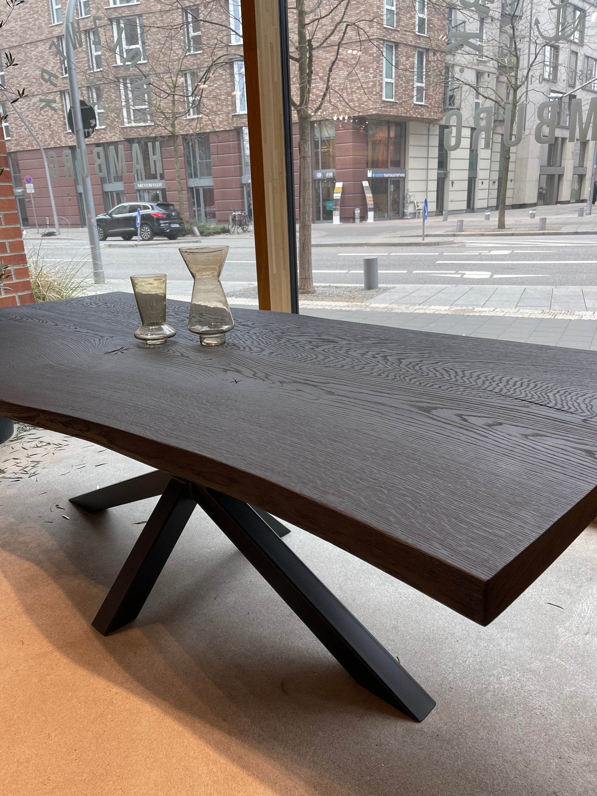 Esstisch geköhlt Eichenholz | Holzwerk Hamburg