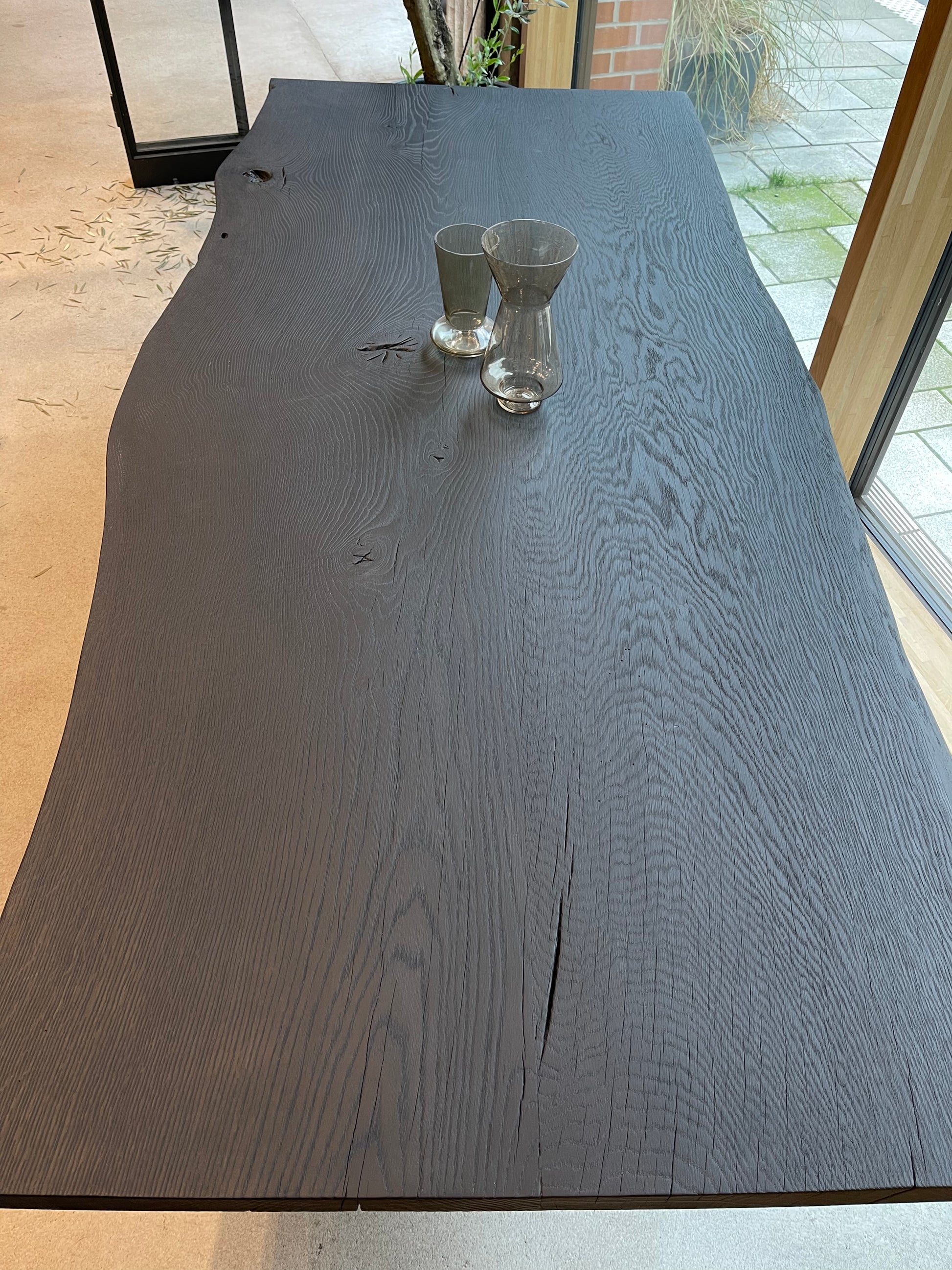 Tischplatte durch Feuer gehöhlt | Holzwerk Hamburg