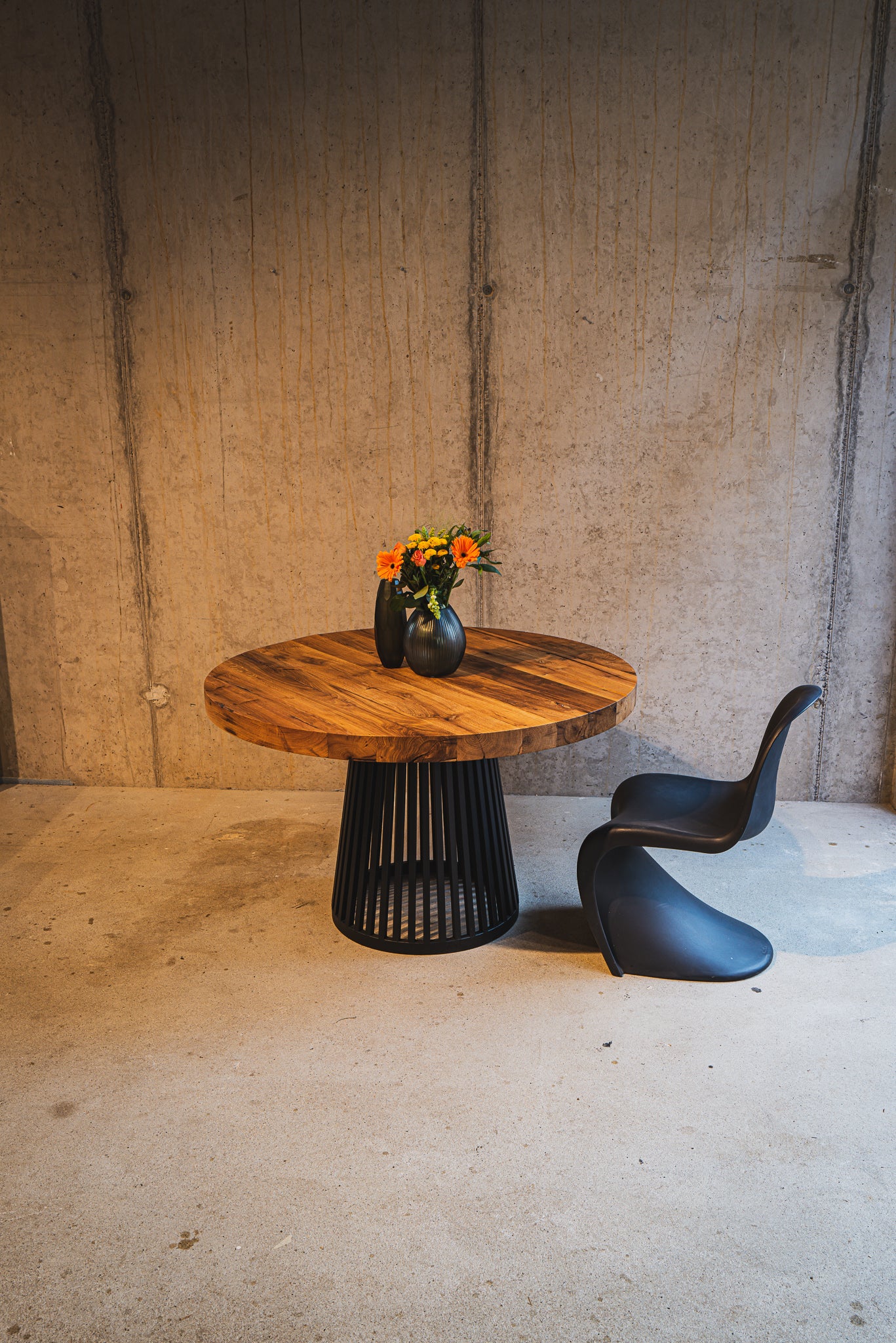 Designtisch rund Massivholz 