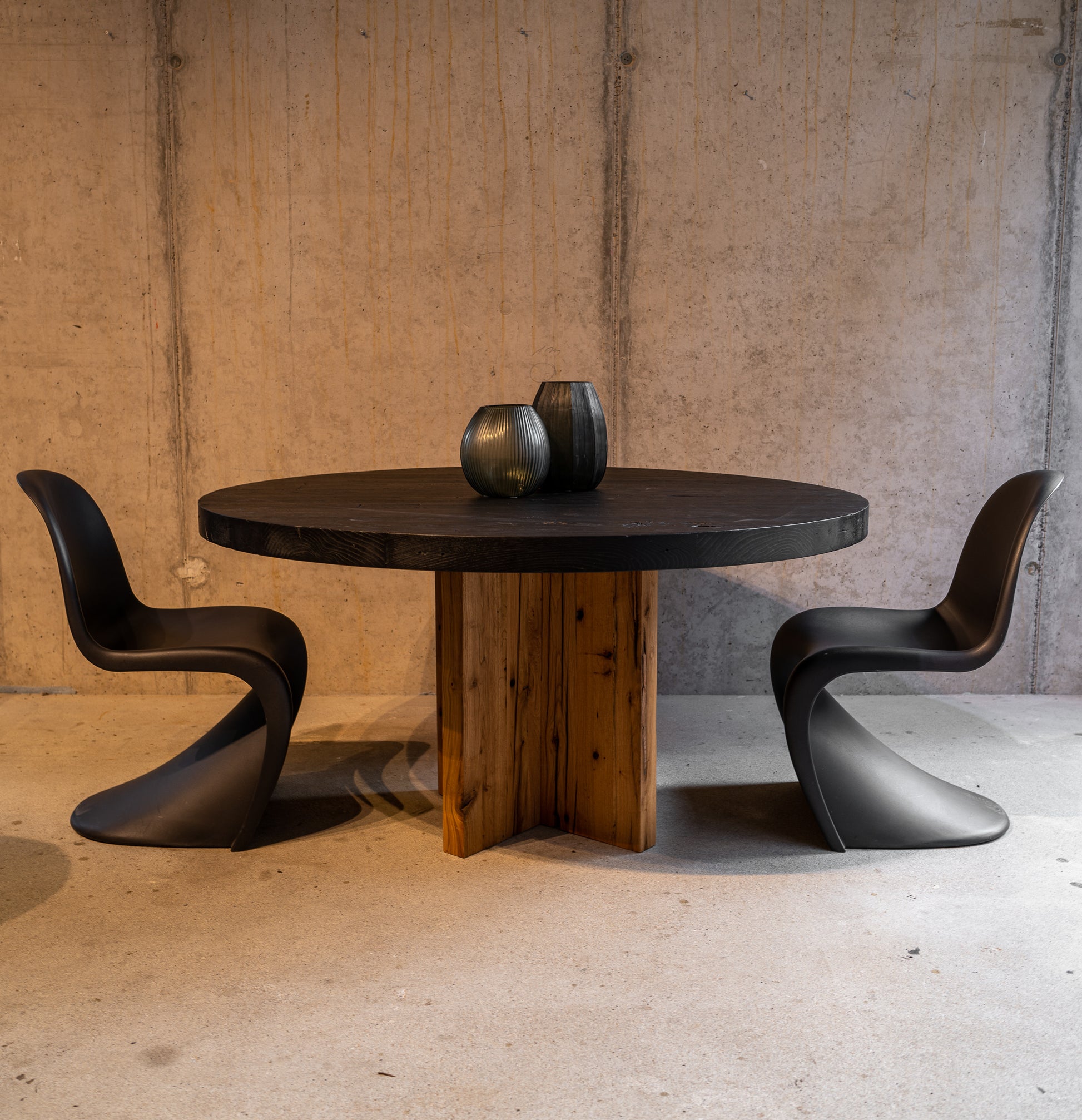 Esstisch rund geköhlt