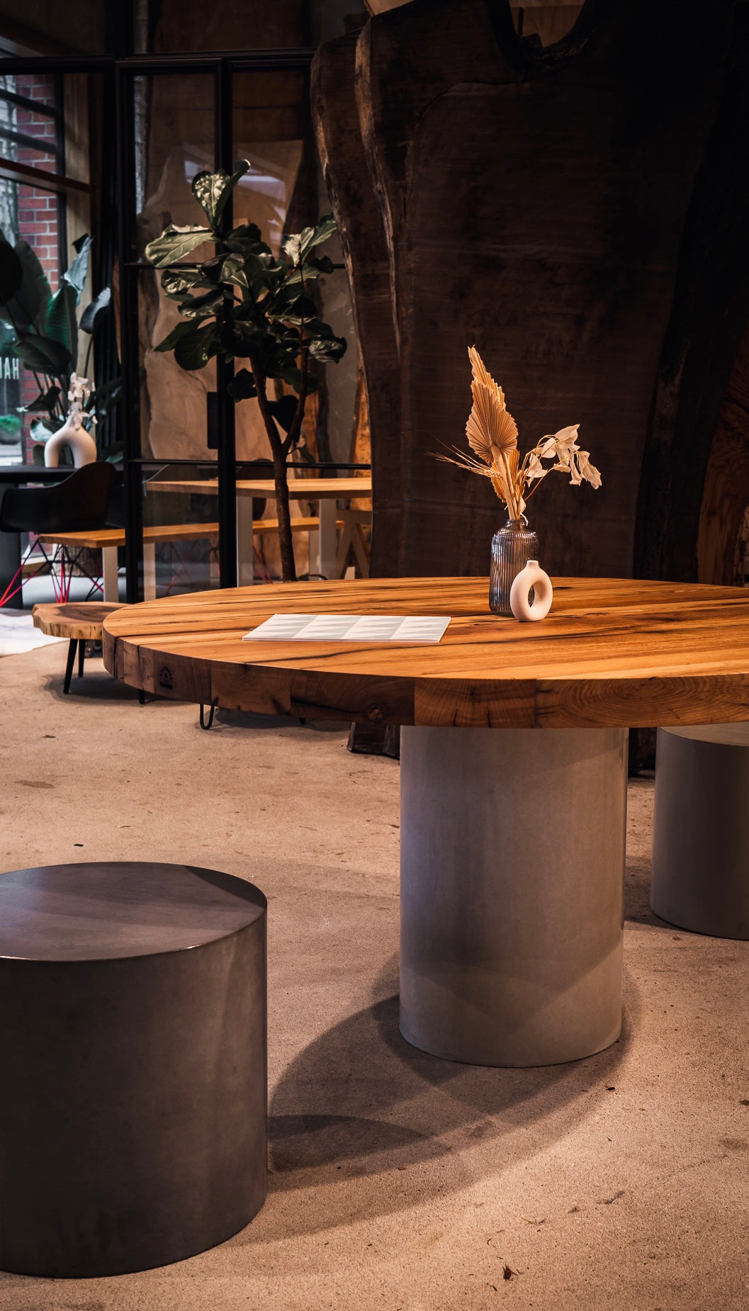 Esstisch rund Massivholztisch Holz Beton