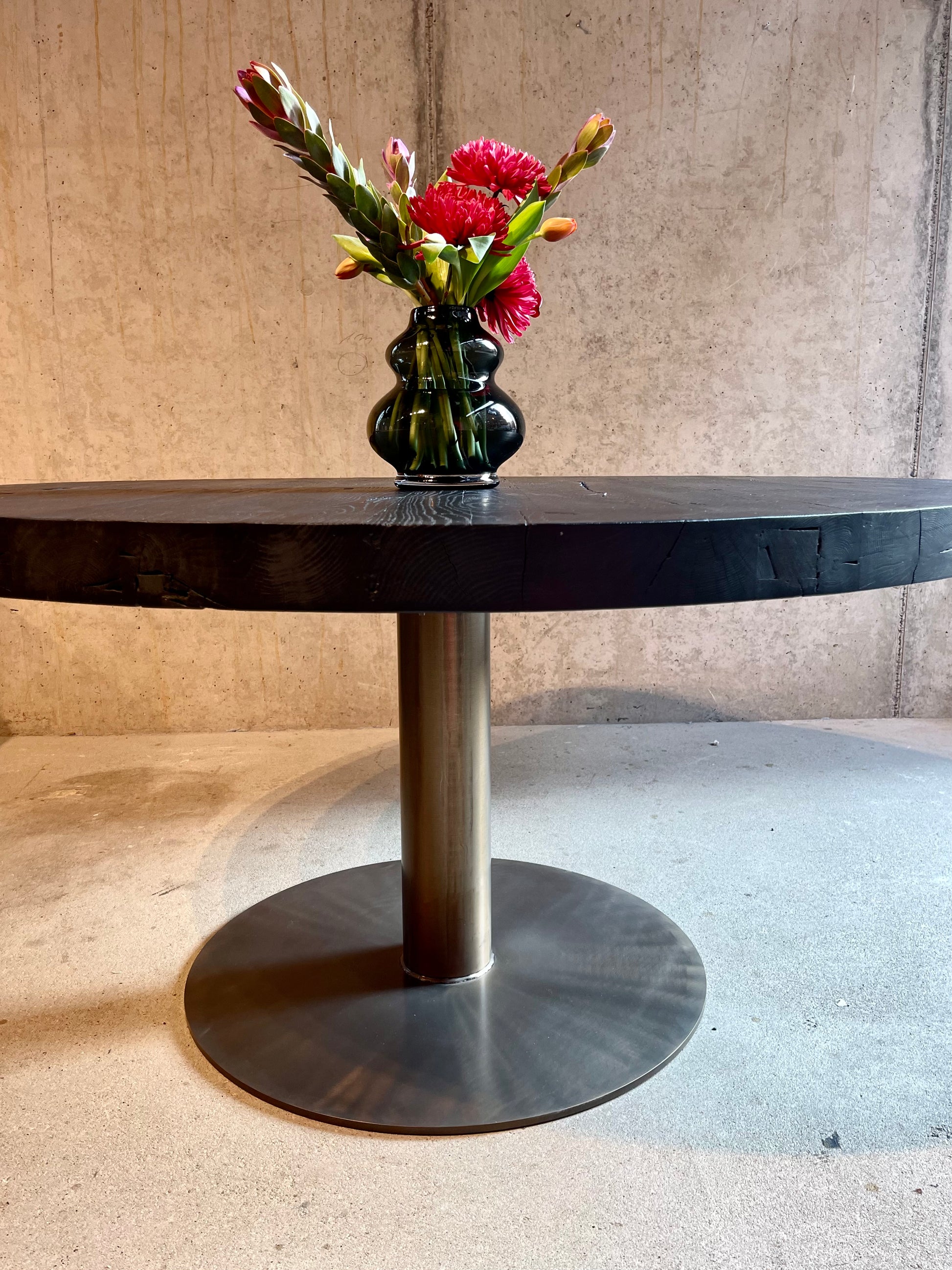 Esstisch rund schwarz 