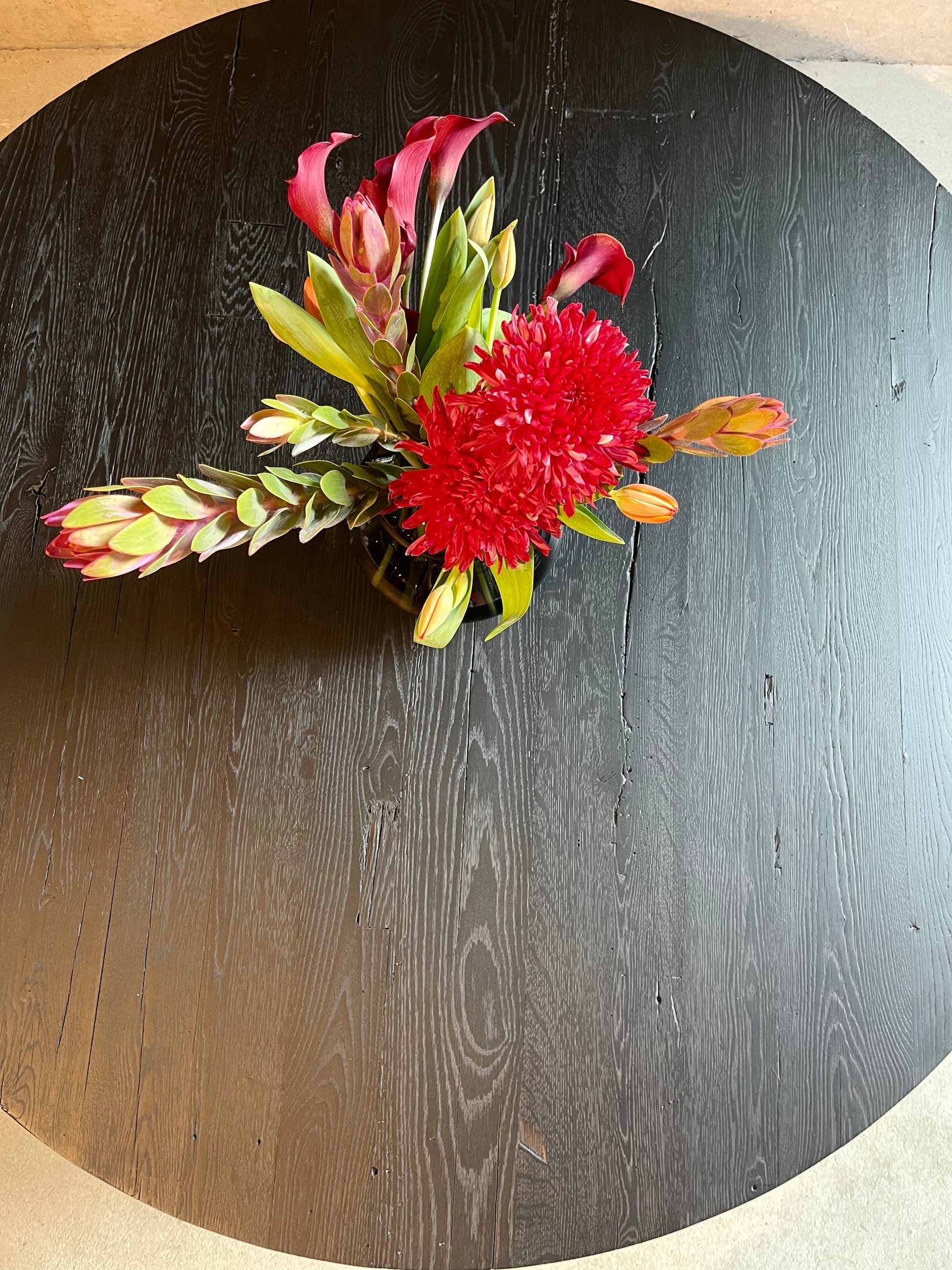 Esstisch rund schwarz geköhlt 