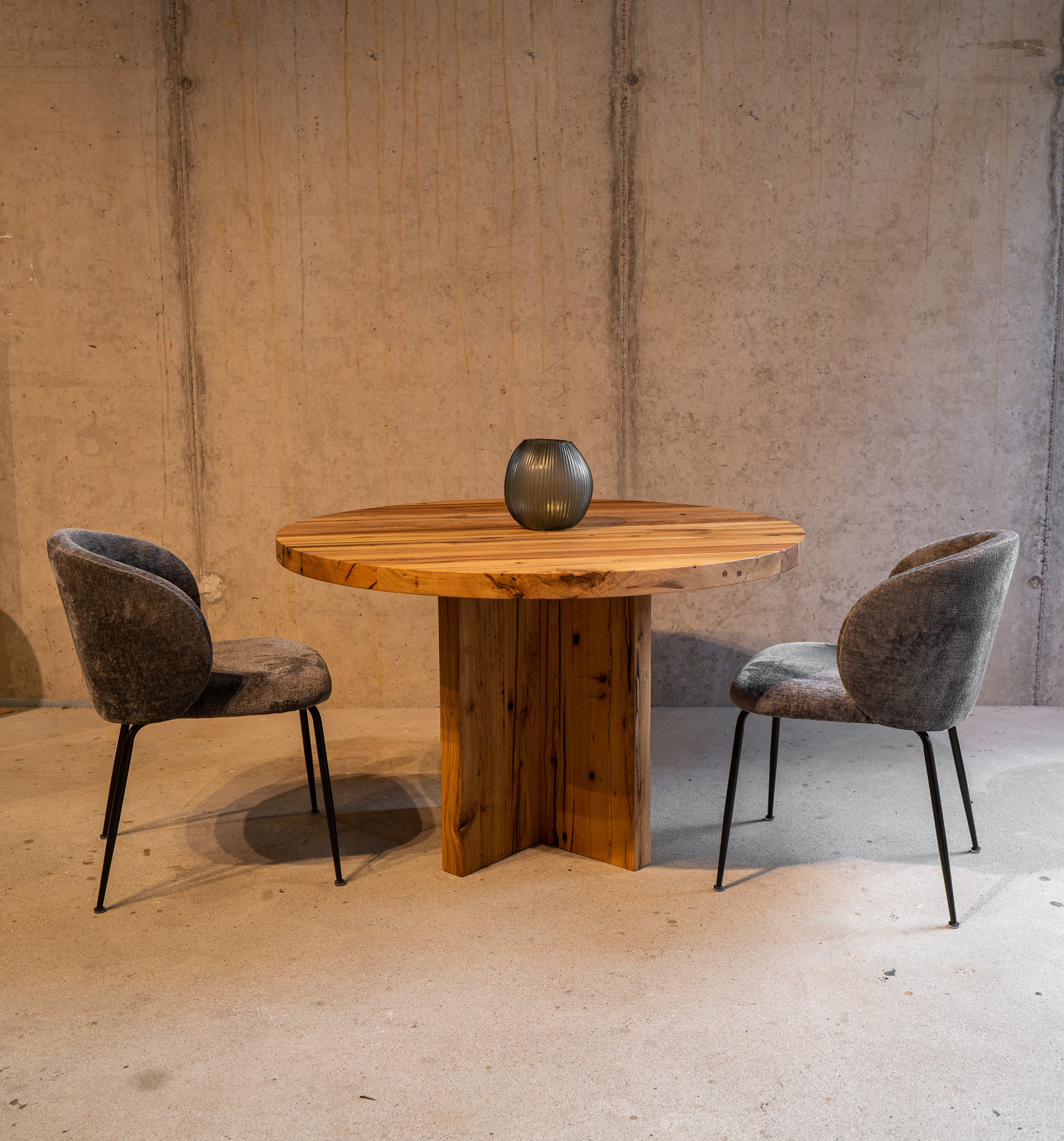 Esstisch rund aus Massivholztisch in Wunschgröße