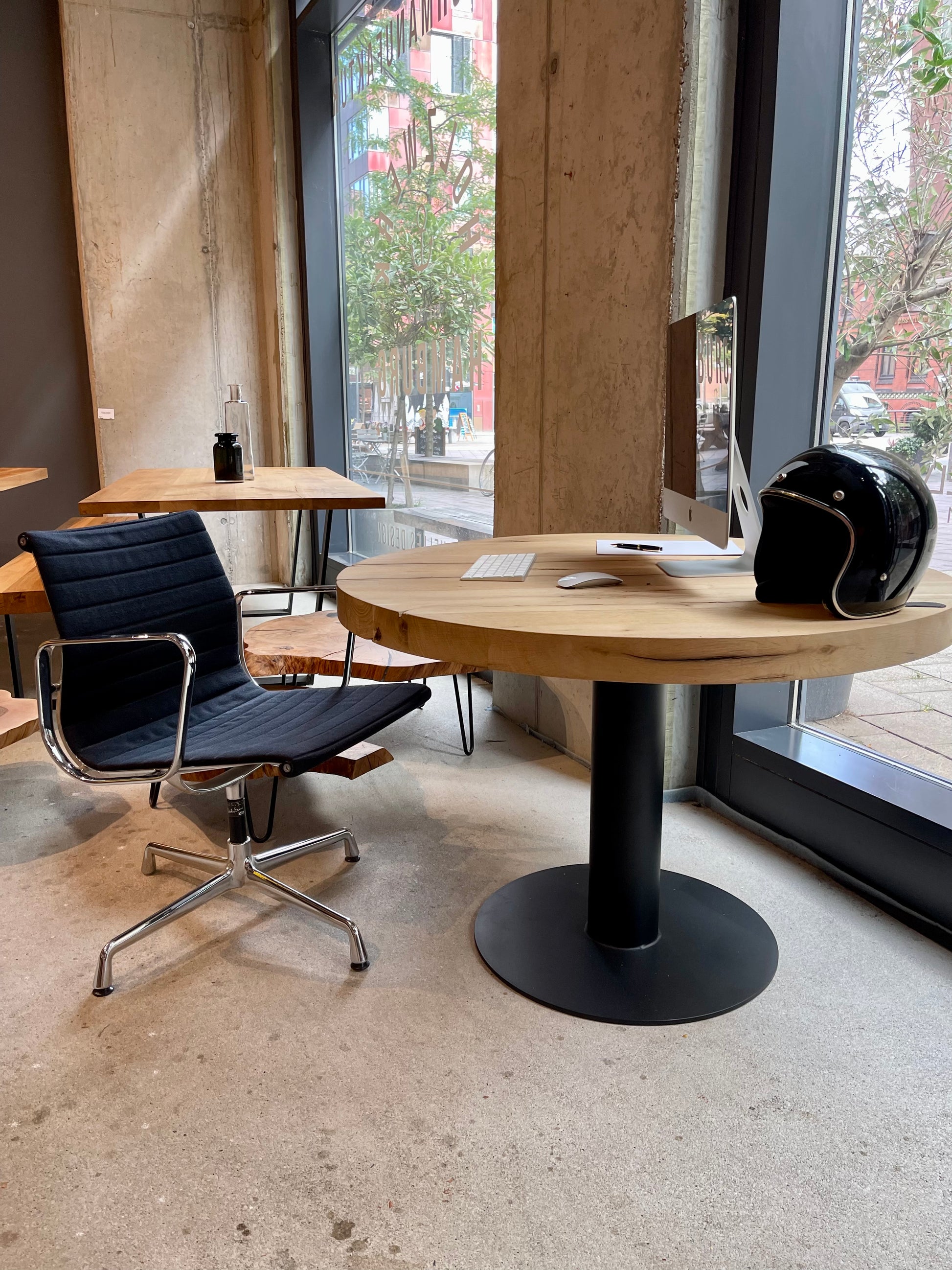 Schreibtisch aus Massivholz für Dein Homeoffice 