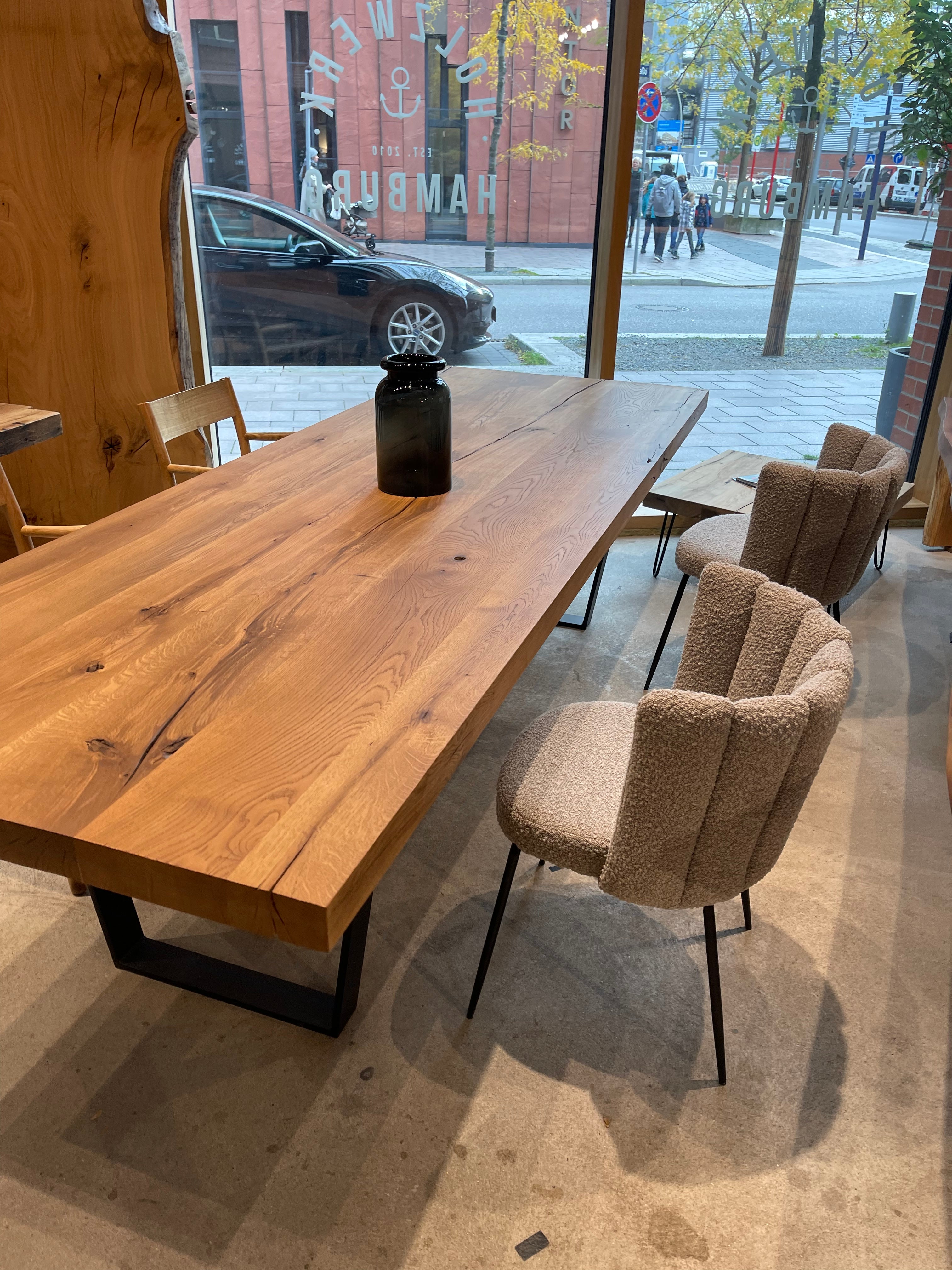 Esstisch aus Massivholz Wildeiche von Holzwerk Hamburg 