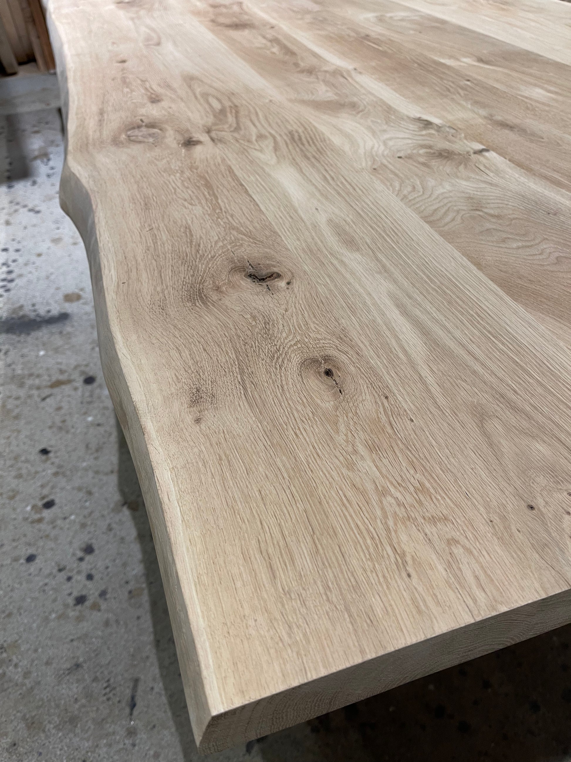 Massivholztisch helles Eichenholz nach Maß