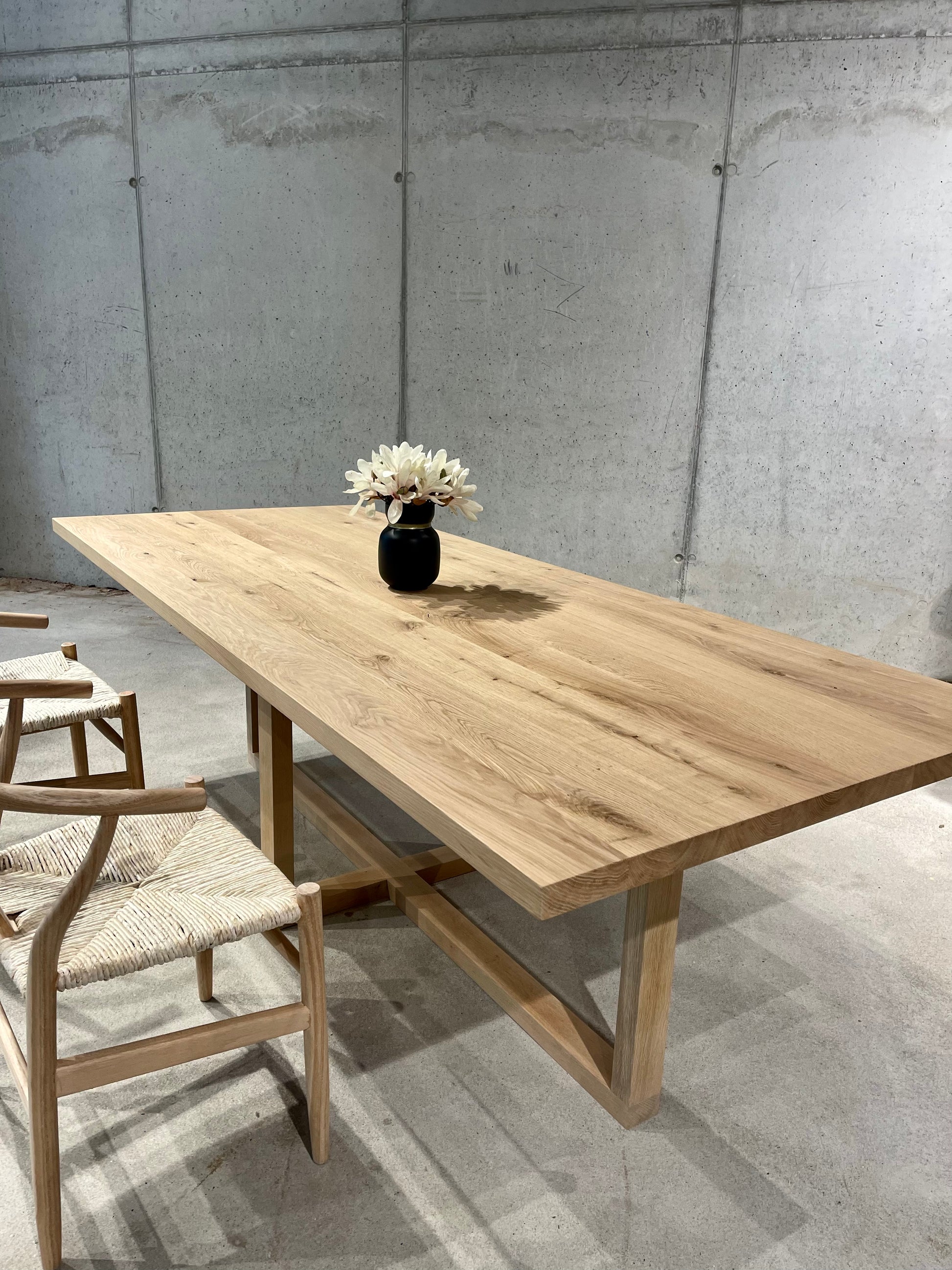 Esstisch Eiche hell individuell nach Maß | Holzwerk Hamburg 