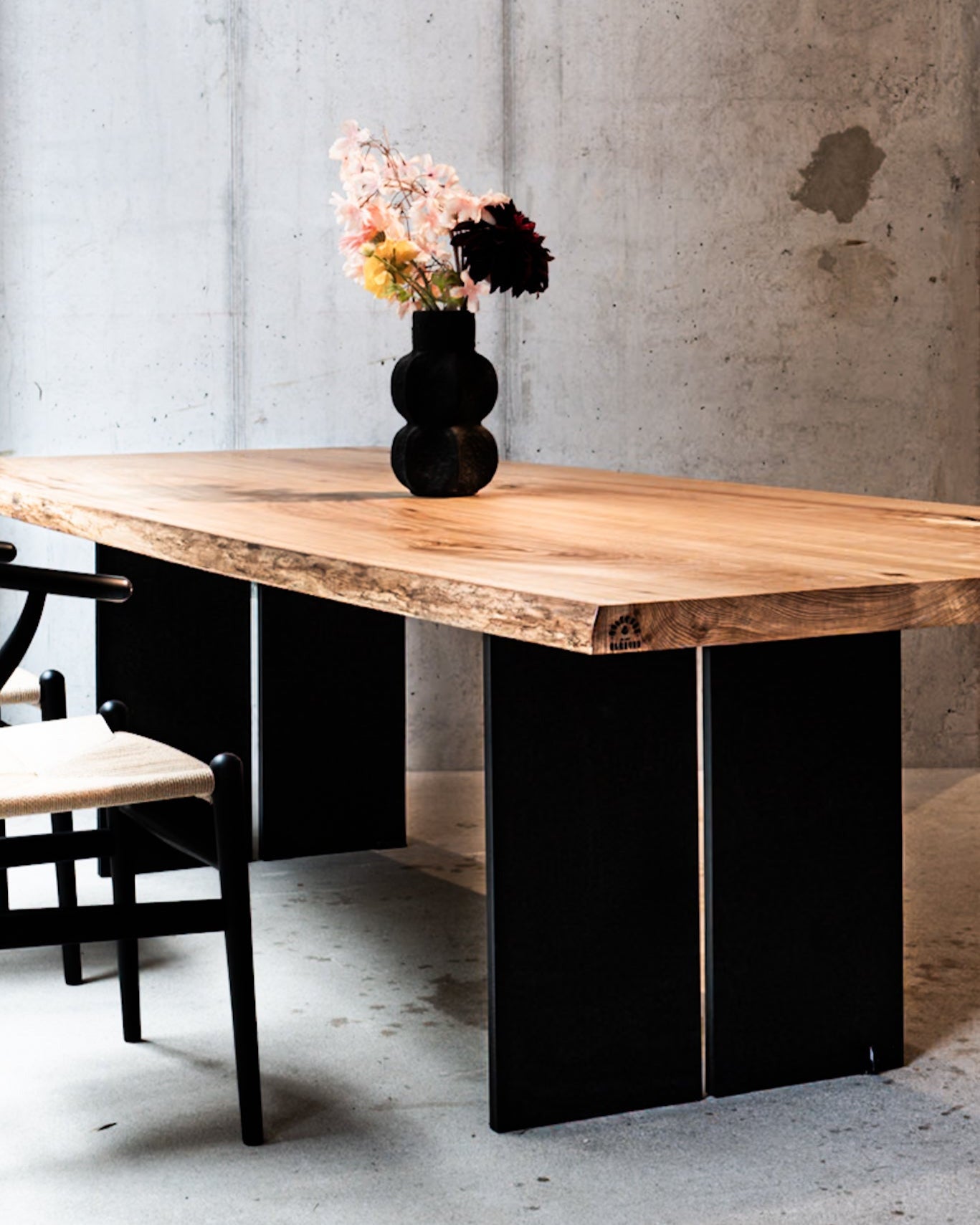 Butterfly Esstisch aus Ulmenholz