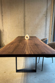 Esstisch Massivholz Nussbaum 