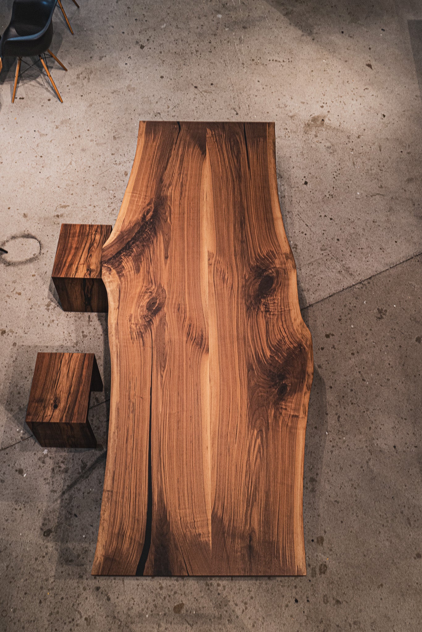 Esstisch Massivholz Nussbaum 