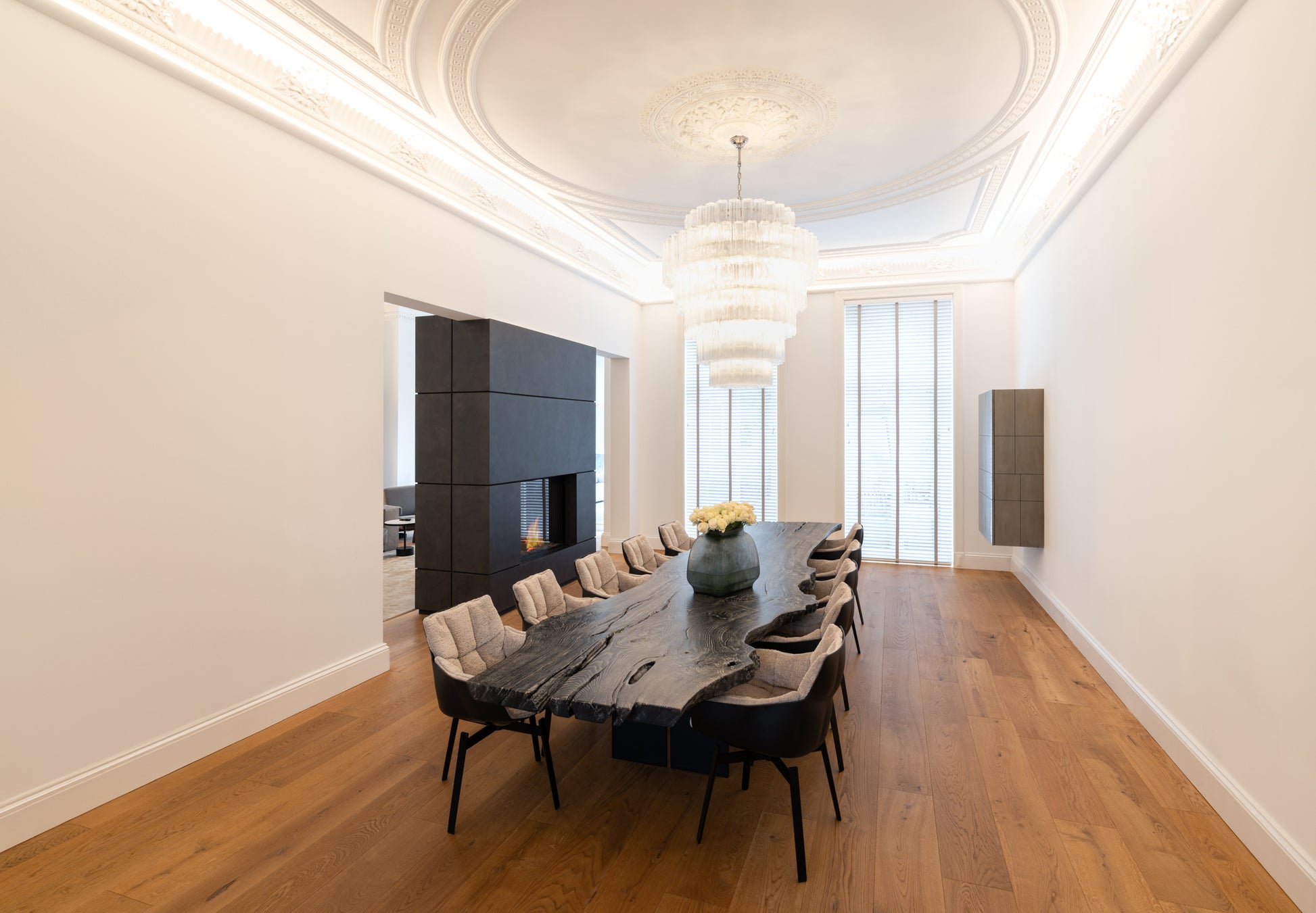 Massivholztisch mir geköhlter Tischplatte