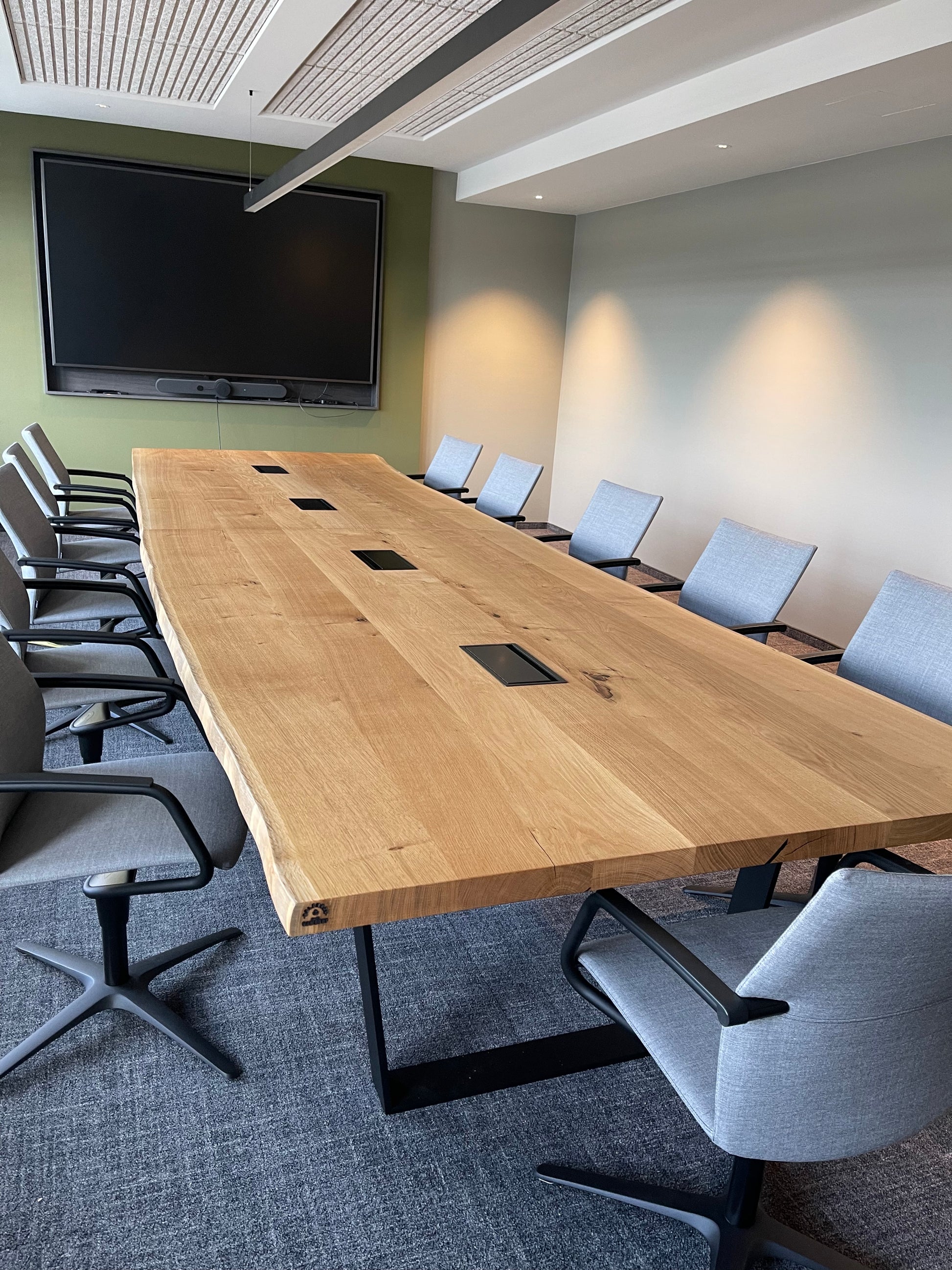 Konferenztisch Anfertigung 