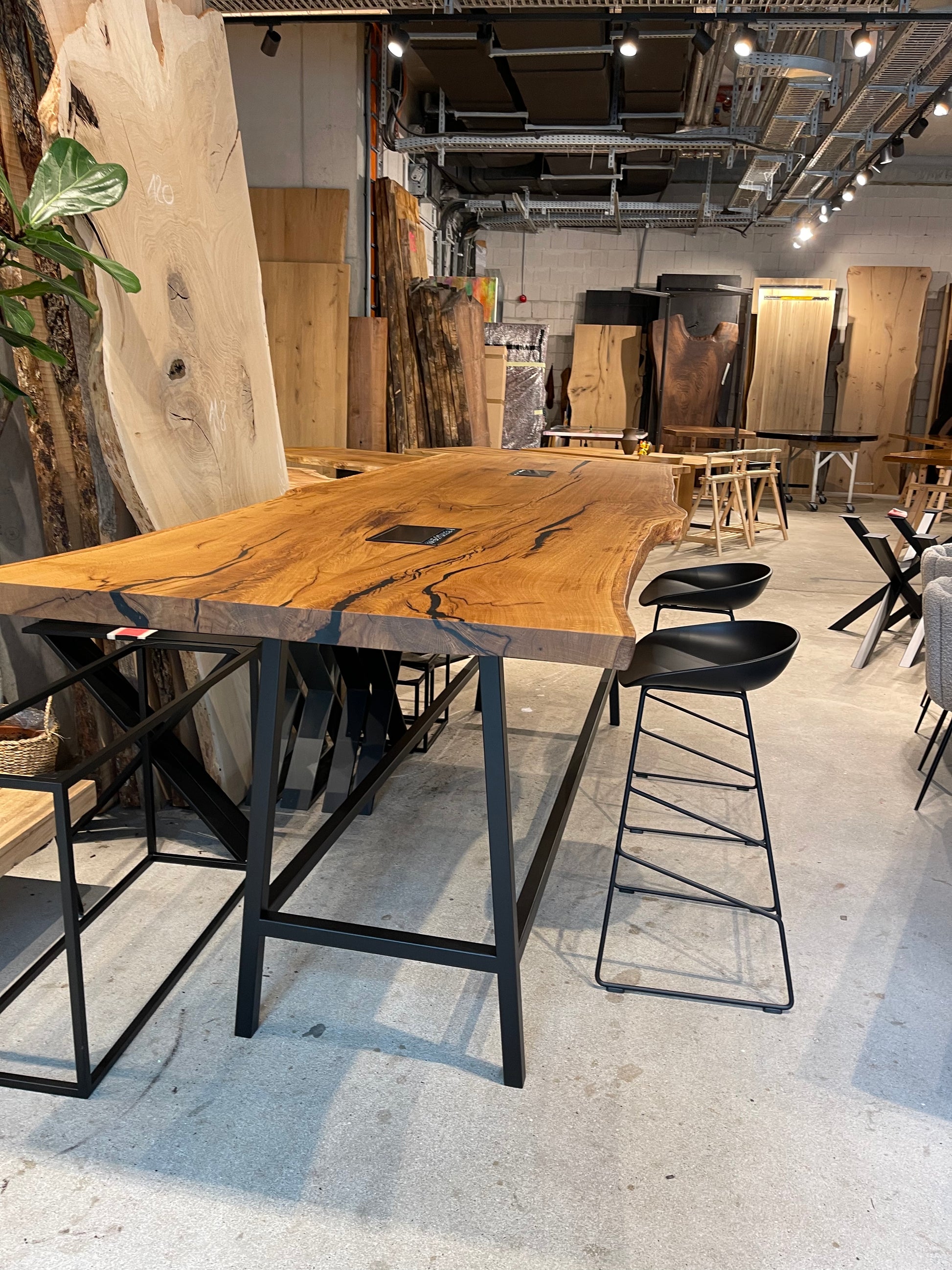 Besprechungstisch Holz individuell in Wunschgröße