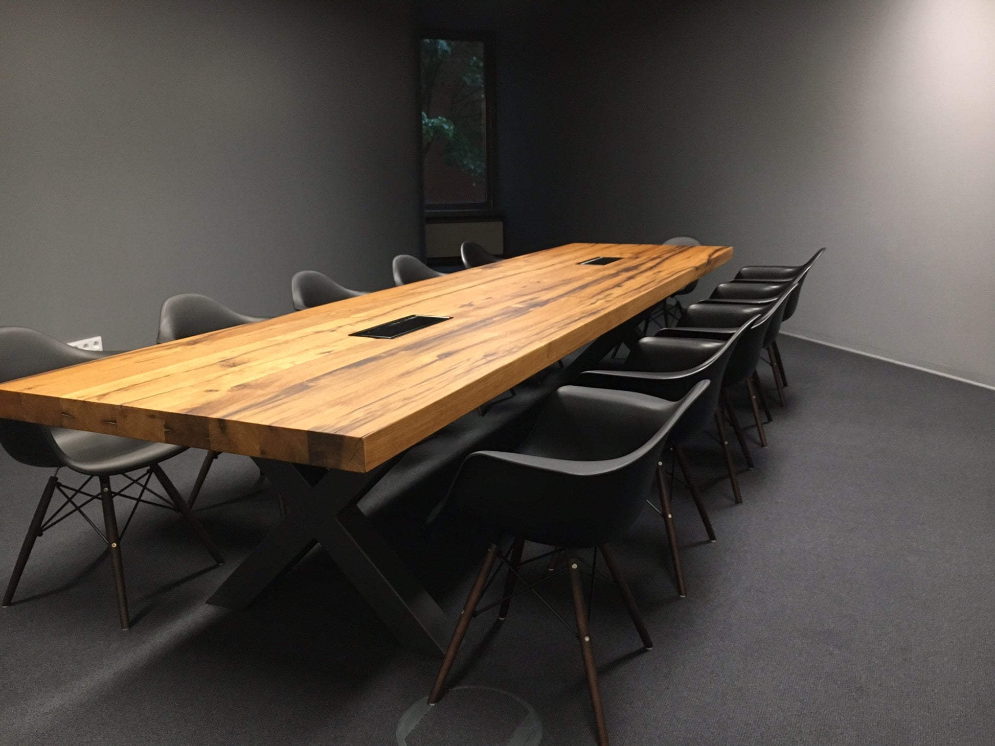 Besprechungstisch aus Massivholz von Holzwerk Hamburg 