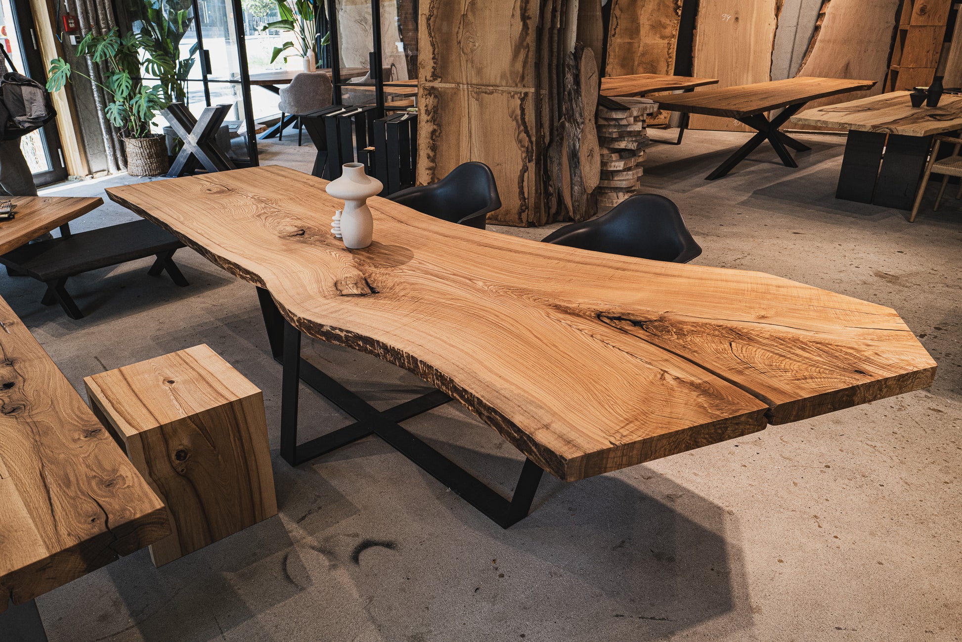 Esstisch Unikat aus einem Baum