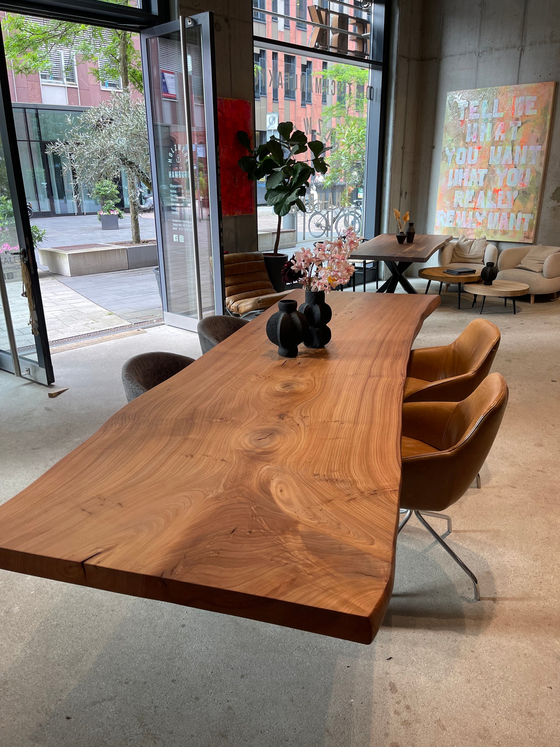 Baumtisch aus Massivholz Ulmenholz unverleimt aus einem Stück 