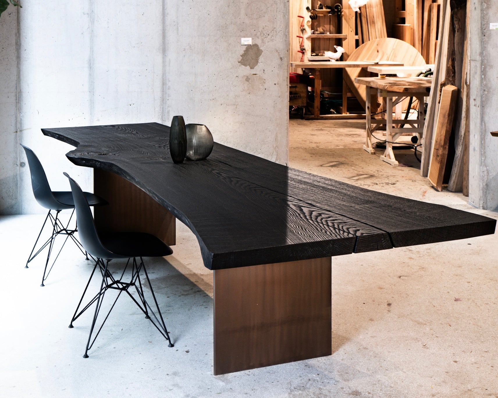 Schwarzer Esstisch Monolith Eiche | Massivholztisch Eiche schwarz geköhlt 360cm