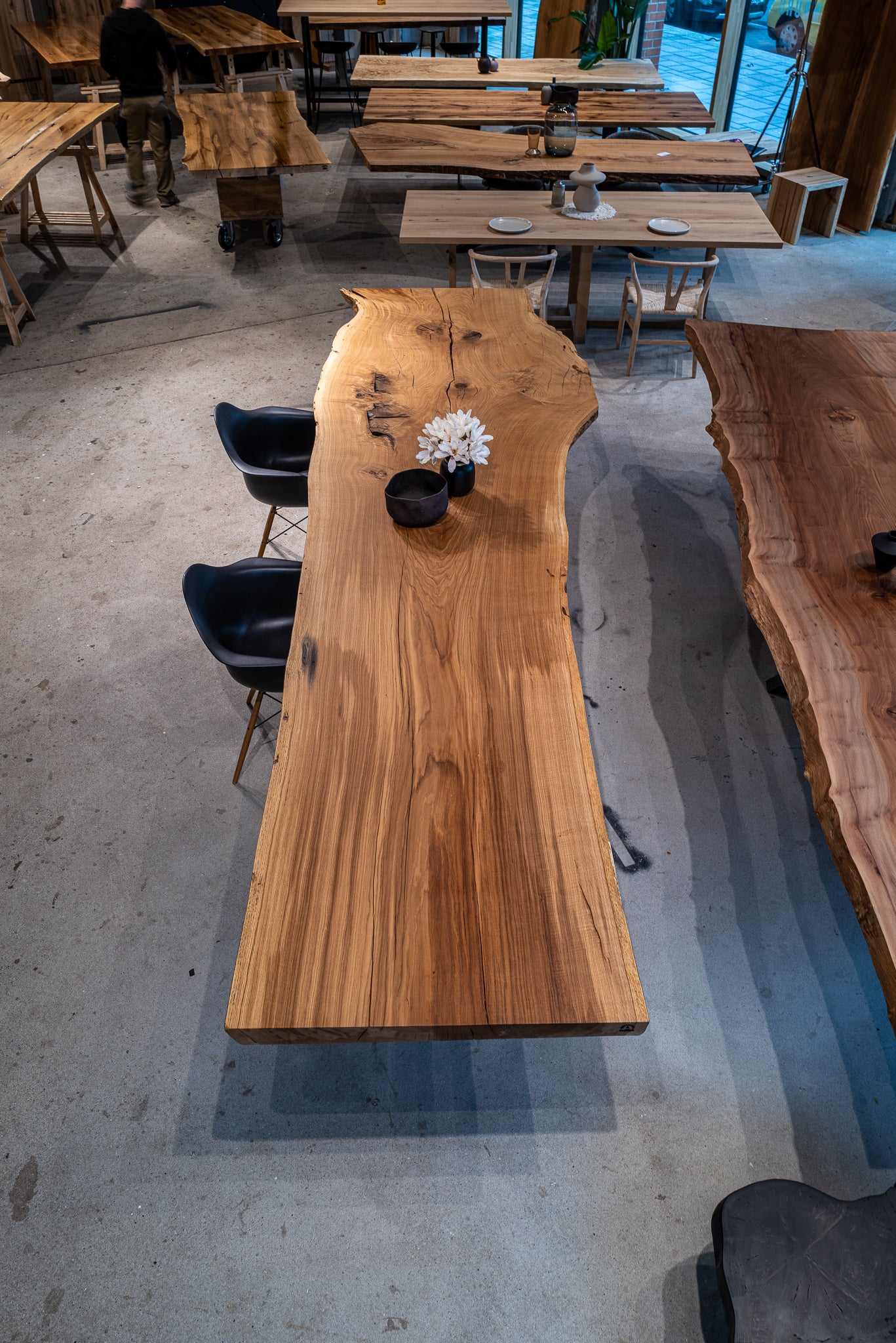 Baumtisch Massivholztisch Monolith Esstisch Eiche | Holzwerk Hamburg 