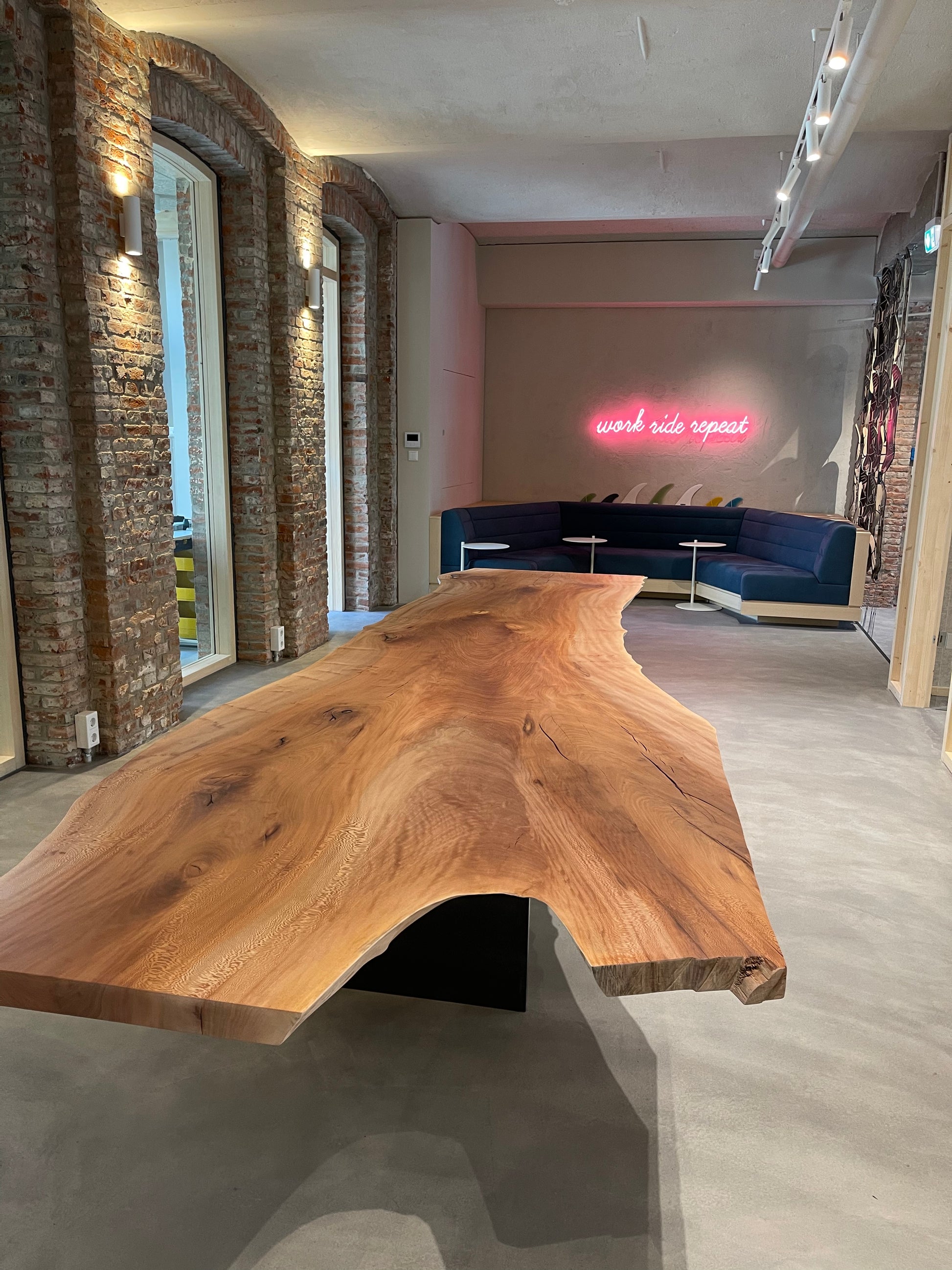 Einzigartiger Tisch | ein Unikat für Dein zu Hause | Holzwerk Hamburg 