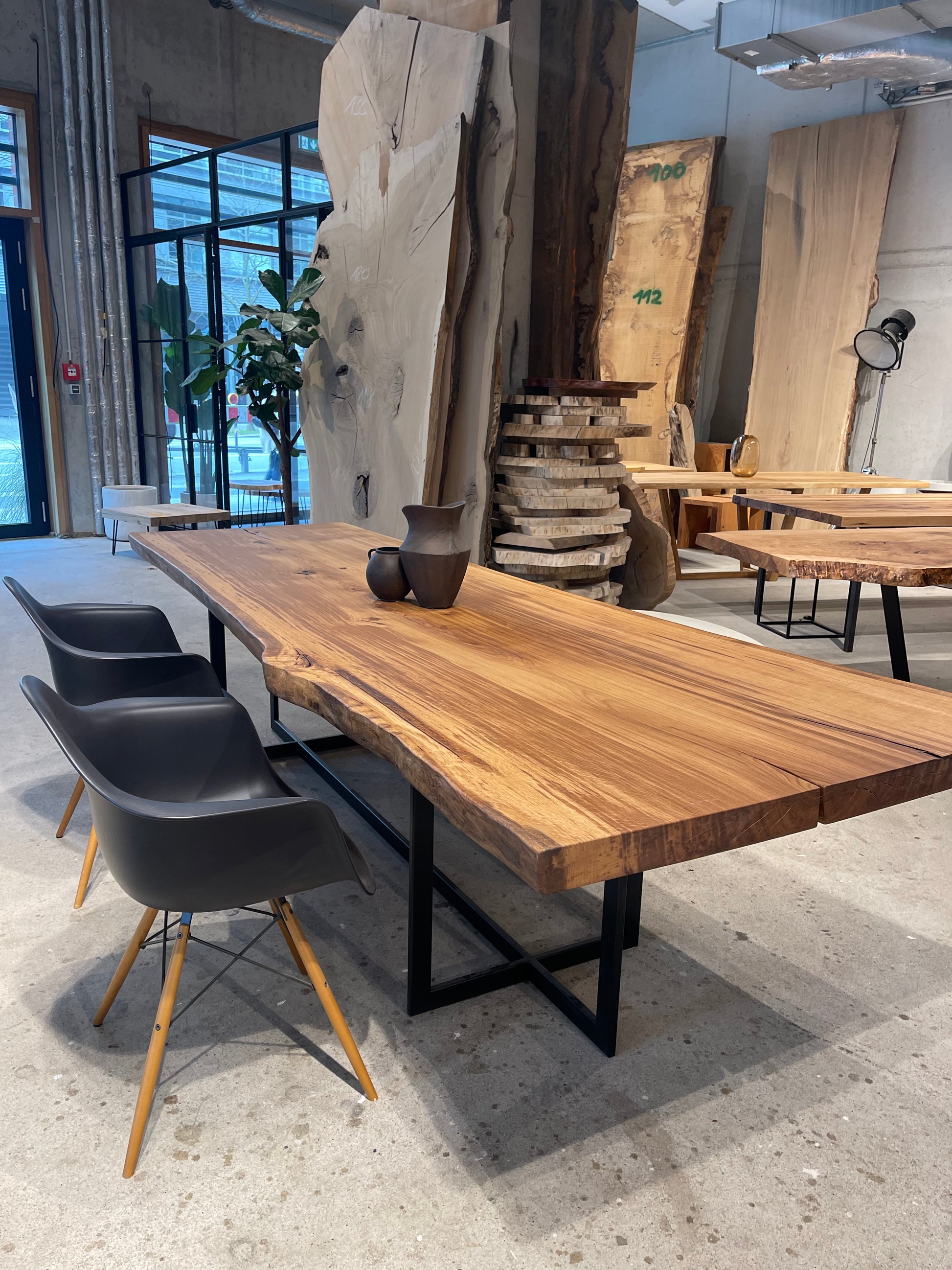 Esstische Massivholz Eiche aus einem Stück 