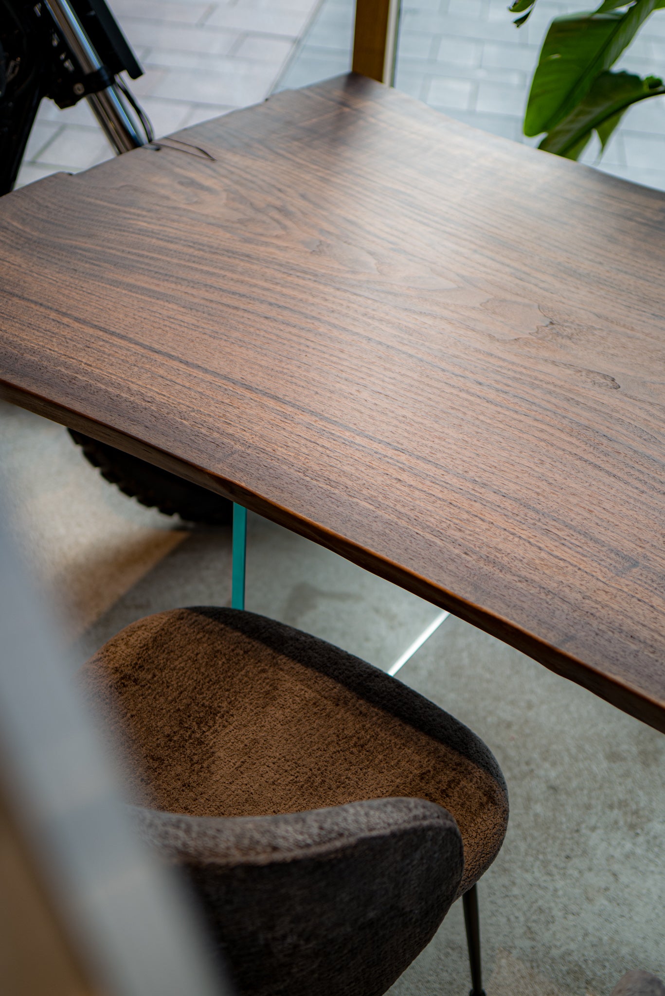 Esstisch Massivholztisch Nussbaum mit Glaswangen