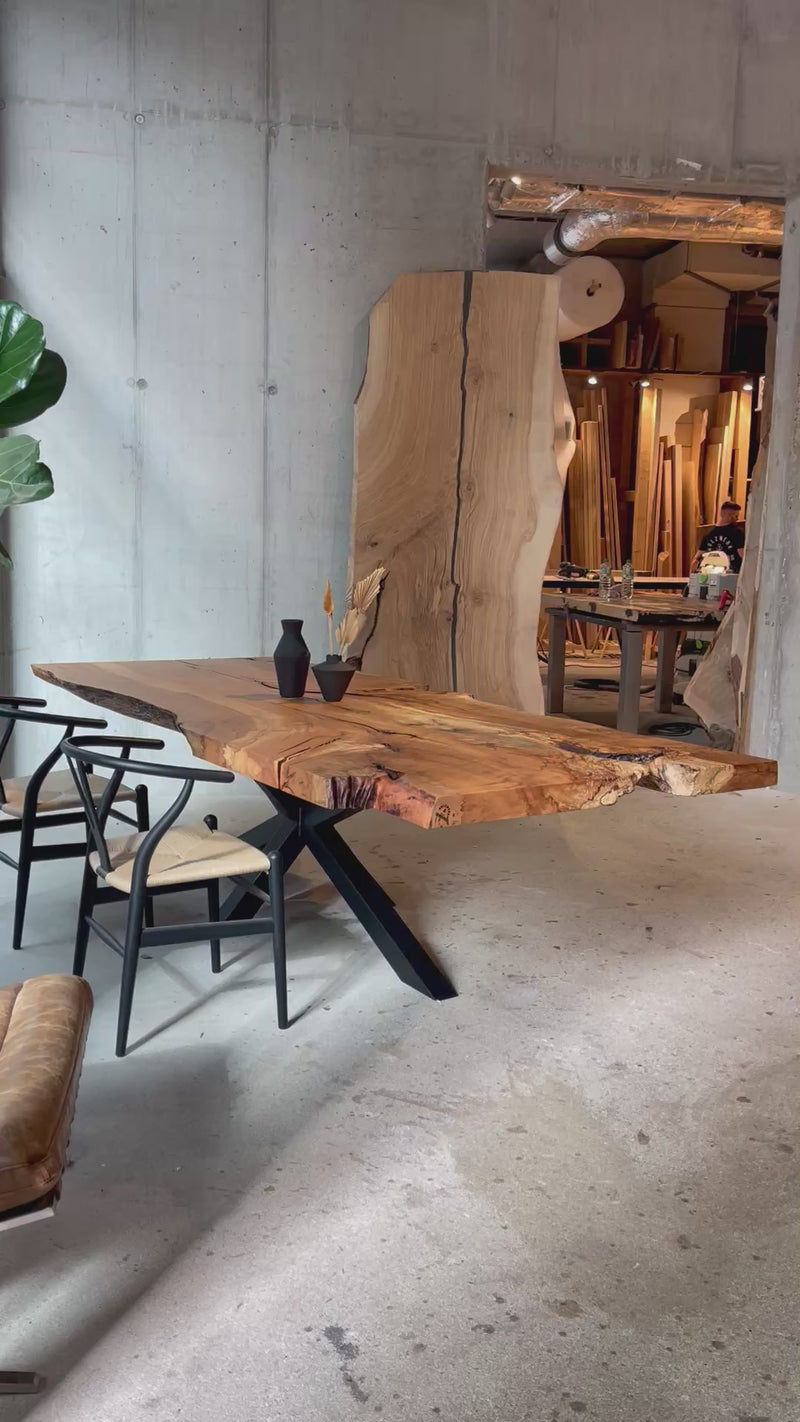 Baumtisch Unikat Esstisch aus Massivholz Buche