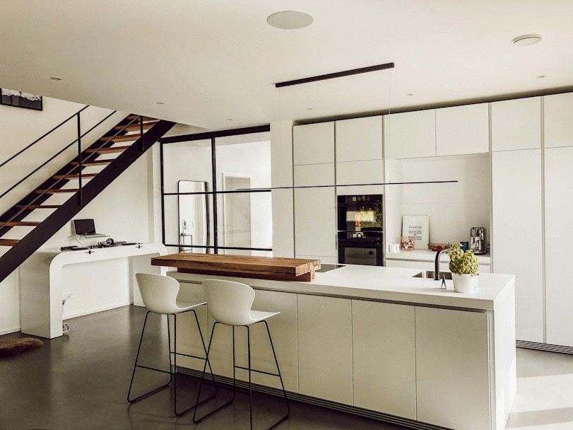 Rustikaler Bartresen | Altholz Küchentresen | Holzwerk Hamburg