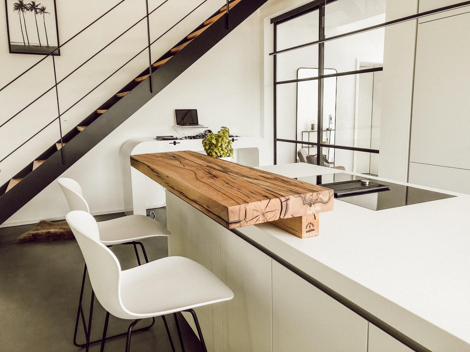 Rustikaler Bartresen | Altholz Küchentresen | Holzwerk Hamburg