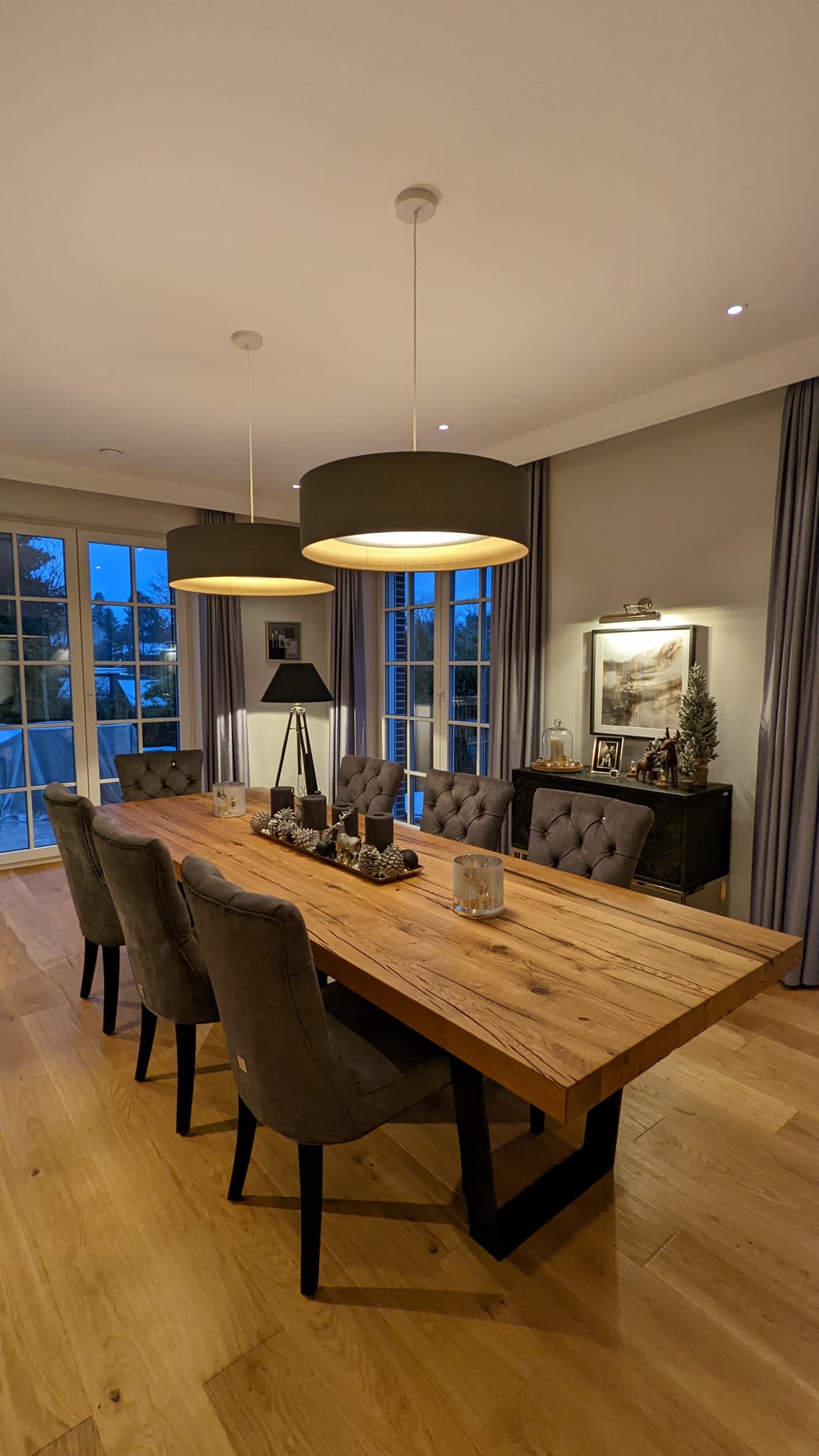 Massivholztafel aus Eiche Altholz | Holzwerk Hamburg