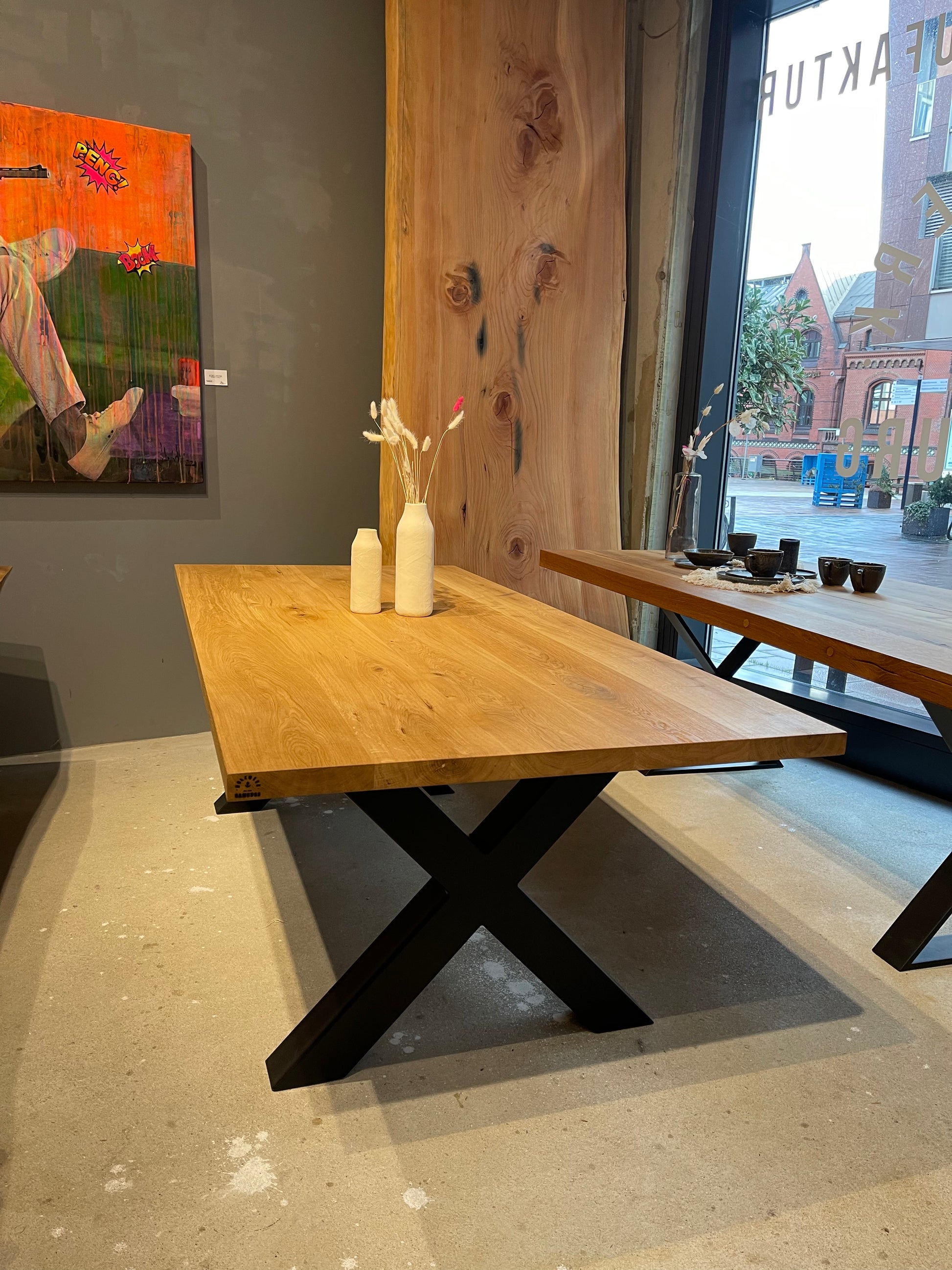 Klassischer Eichentisch | Robustes Stahlgestell | Holzwerk Hamburg