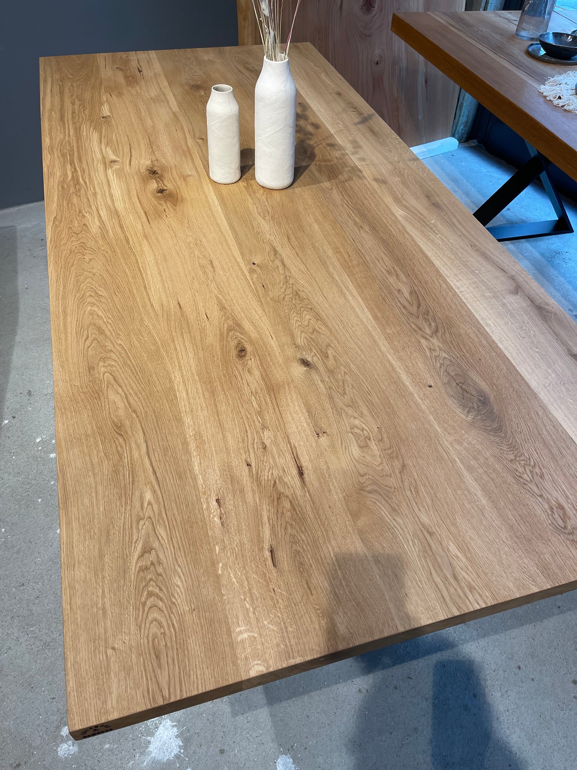 Klassischer Eichentisch | Robustes Stahlgestell | Holzwerk Hamburg