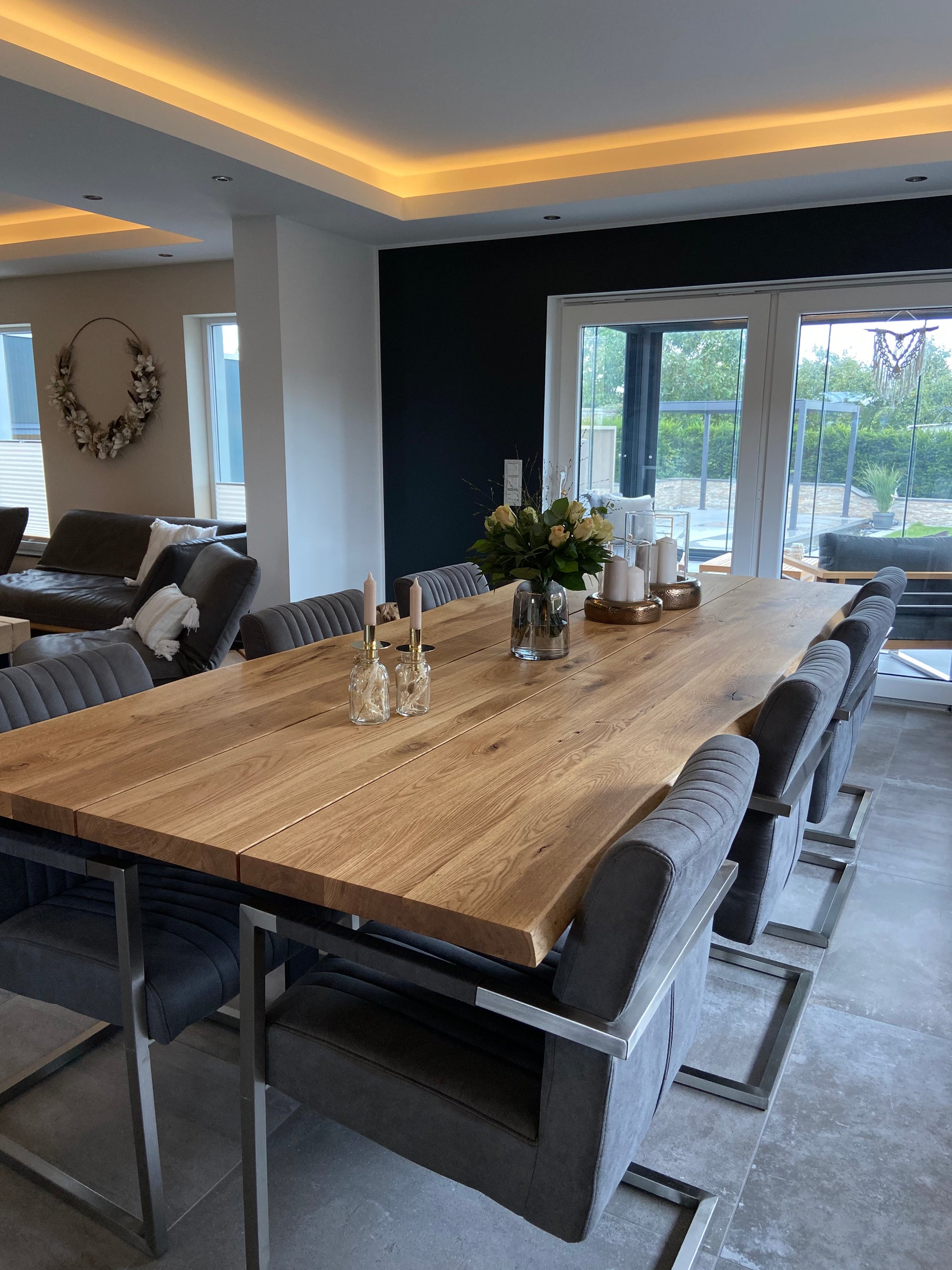 Esstisch Eichenholz Baumkante 