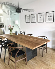 Holztisch Eichenholz mit Naturkante nach Maß mit Stahlgestell massiv