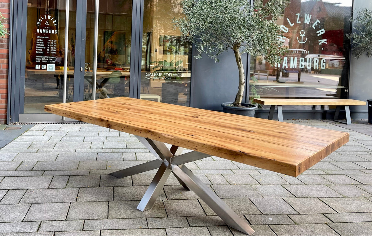 Esstisch Massivholz mit Edelstahl Gestell – Holzwerk Hamburg