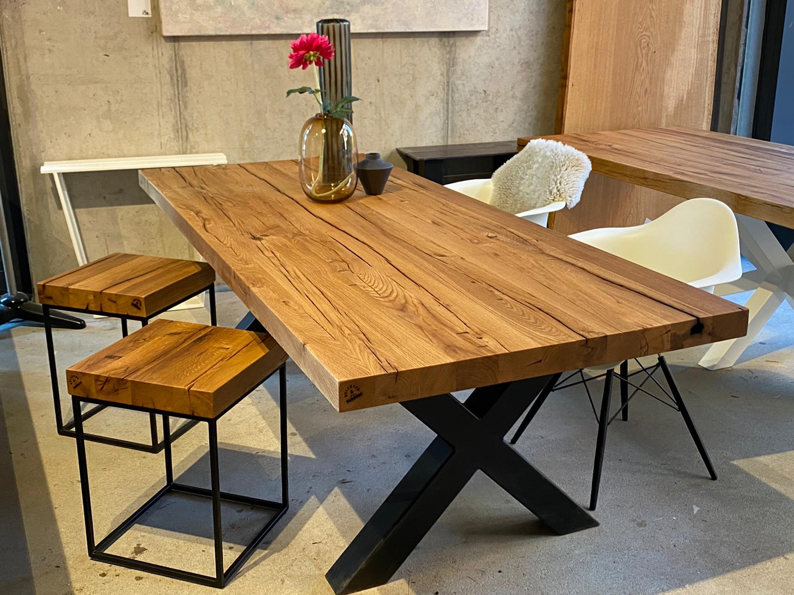 Massivholztisch aus Eichenholz Altholz | Holzwerk Hamburg 