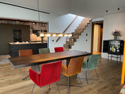 Dunkler Esstisch aus Räuchereiche | Tischgestell aus Stahl | Holzwerk Hamburg