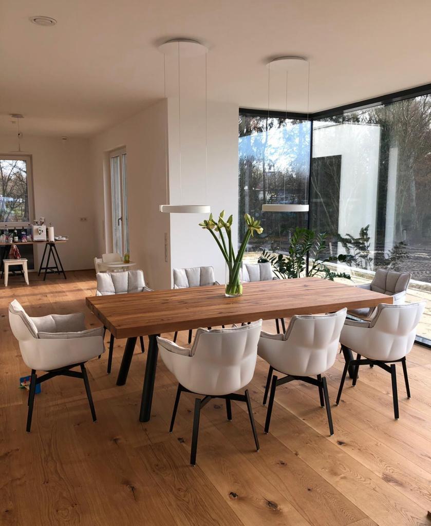 Altholztisch | Klassische Tischbeine | Holzwerk Hamburg