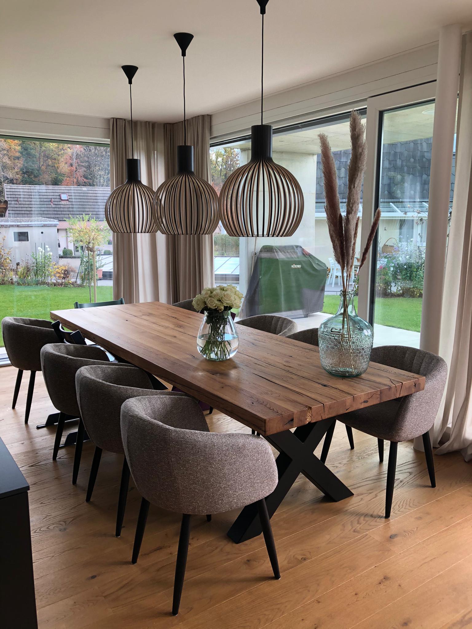 Rustikaler Esstisch mit Stahlgestell | Holzwerk Hamburg