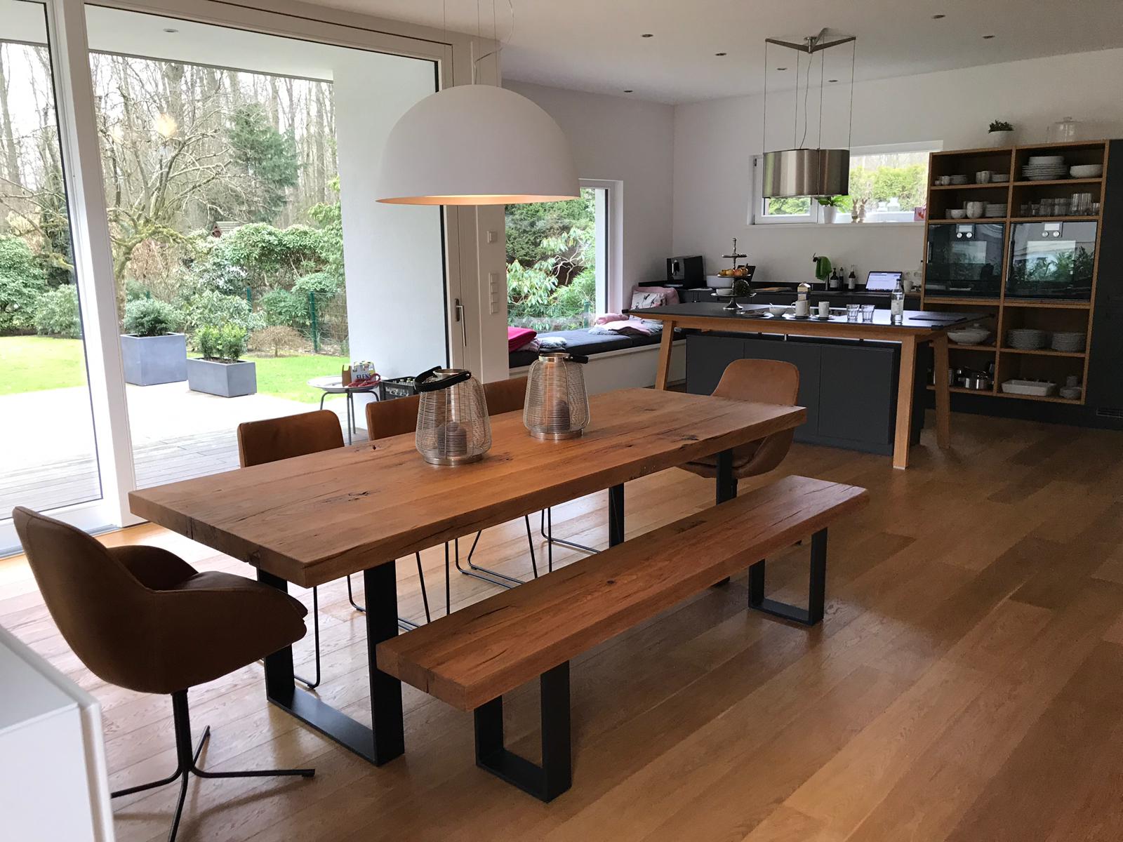 Massivholztisch Altholz Eiche | Gate Gestell aus Stahl | Holzwerk Hamburg