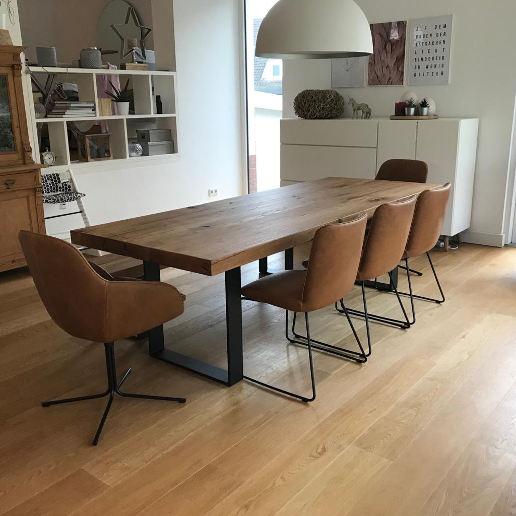 Massivholztisch Altholz Eiche | Gate Gestell aus Stahl | Holzwerk Hamburg