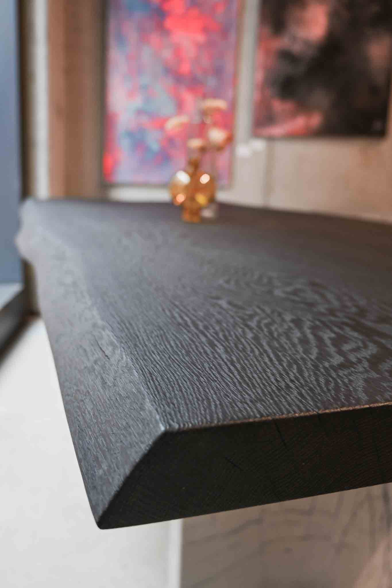 Schwarzer Holztisch | Tischgestell aus Naturstein | Holzwerk Hamburg