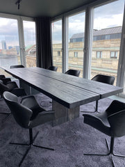Konferenztisch in Hamburg | Konferenztisch Eiche geköhlt | Holzwerk Hamburg 